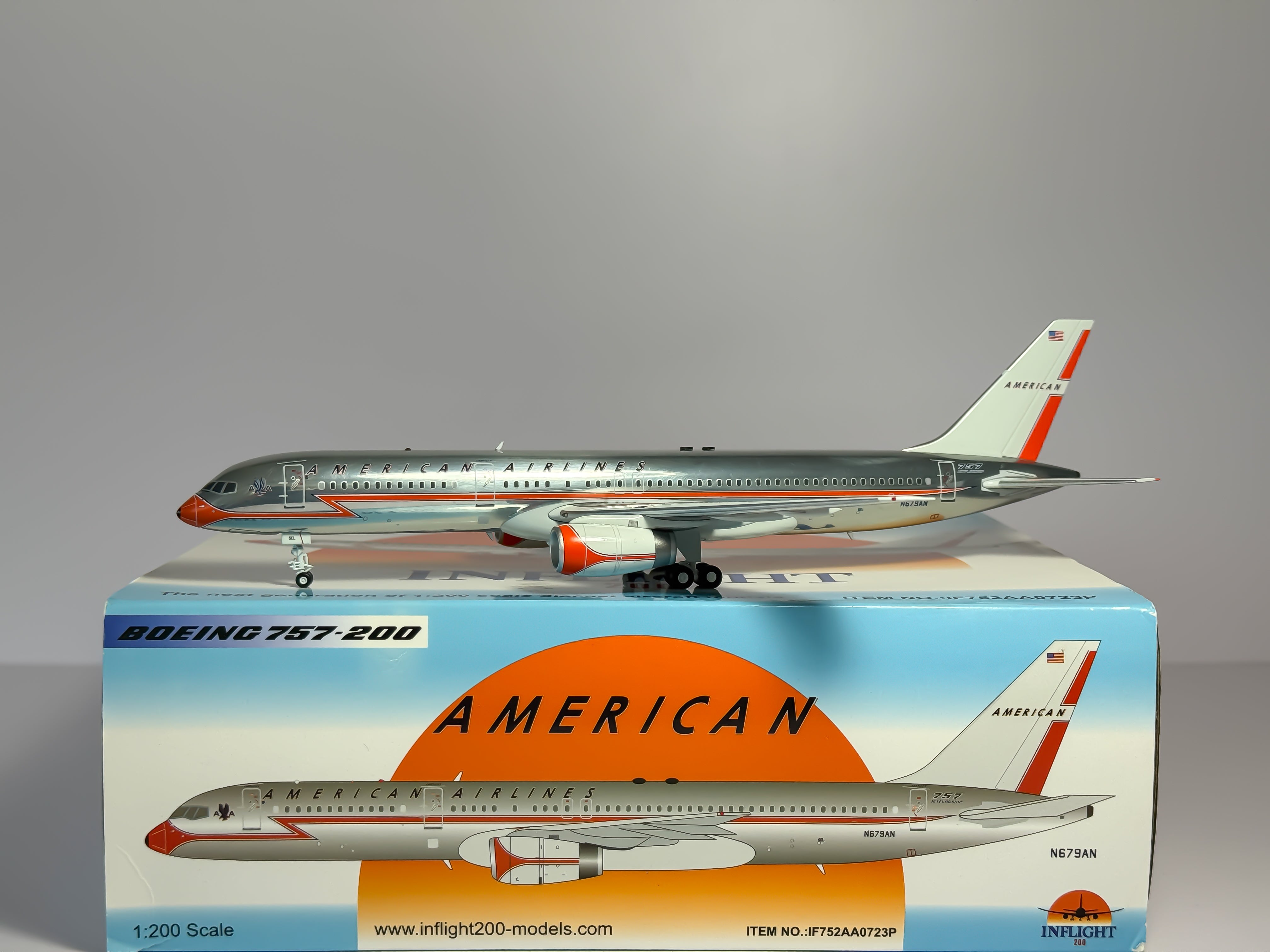 American Airlines Boeing 757-200 1:200 Inflight200 N679AN (IF752AA0723P)