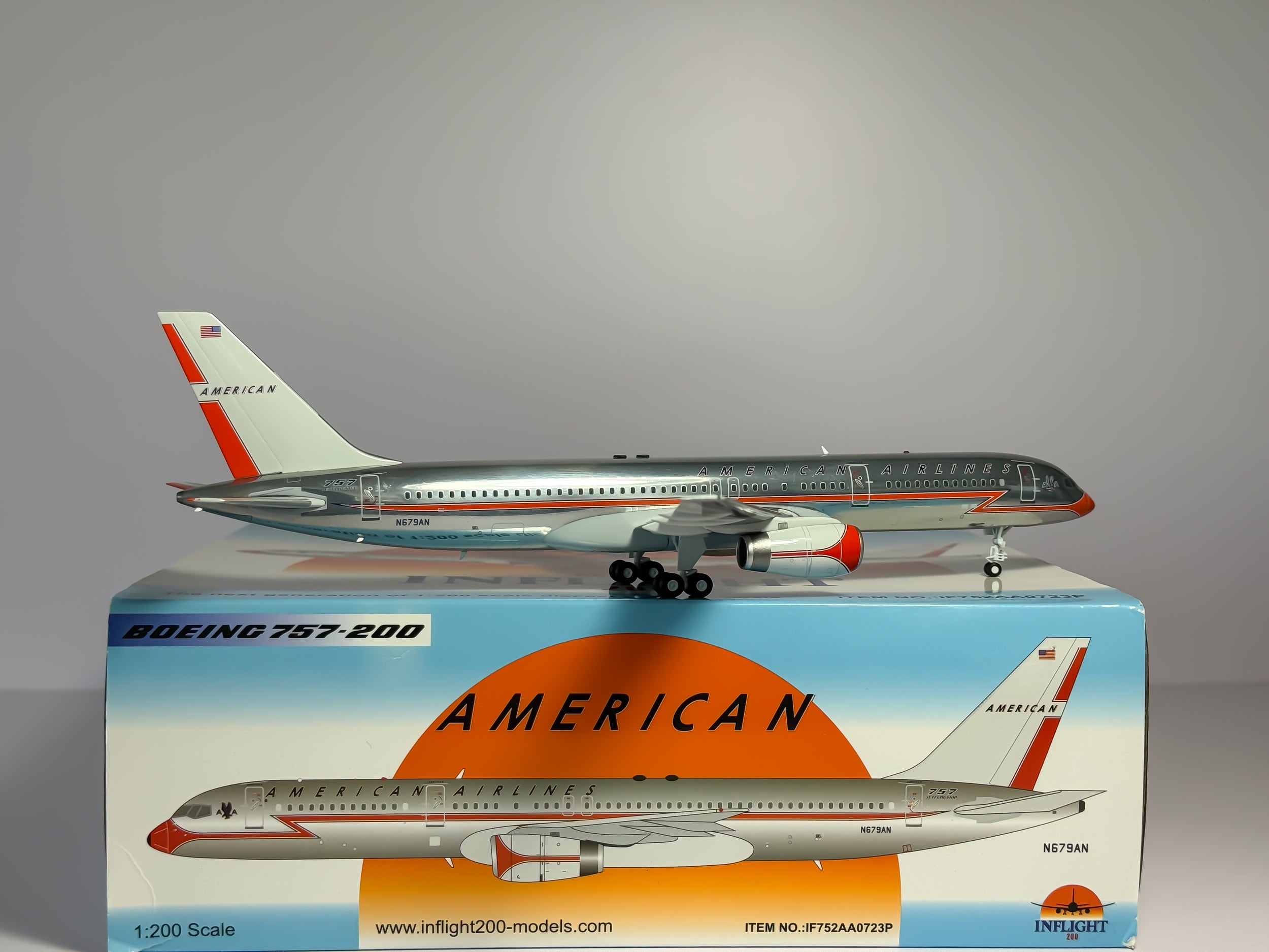 American Airlines Boeing 757-200 1:200 Inflight200 N679AN (IF752AA0723P)