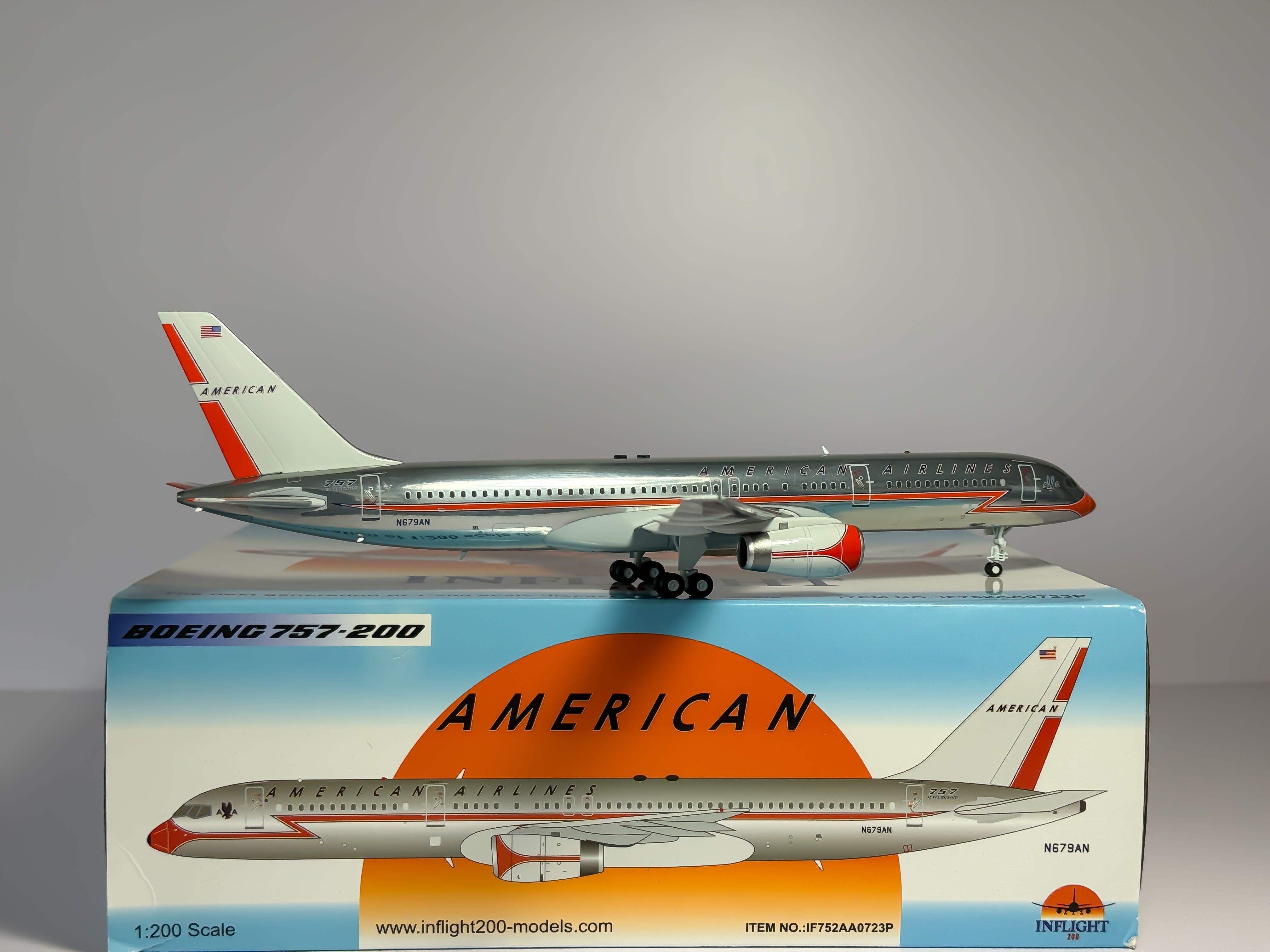 American Airlines Boeing 757-200 1:200 Inflight200 N679AN (IF752AA0723P)