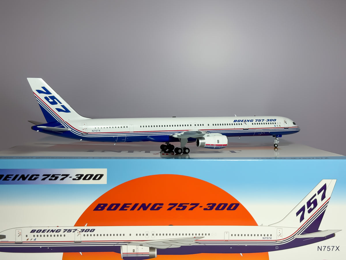House Colors Boeing 757-300 1:200 Inflight200 N757X (IF753757X)