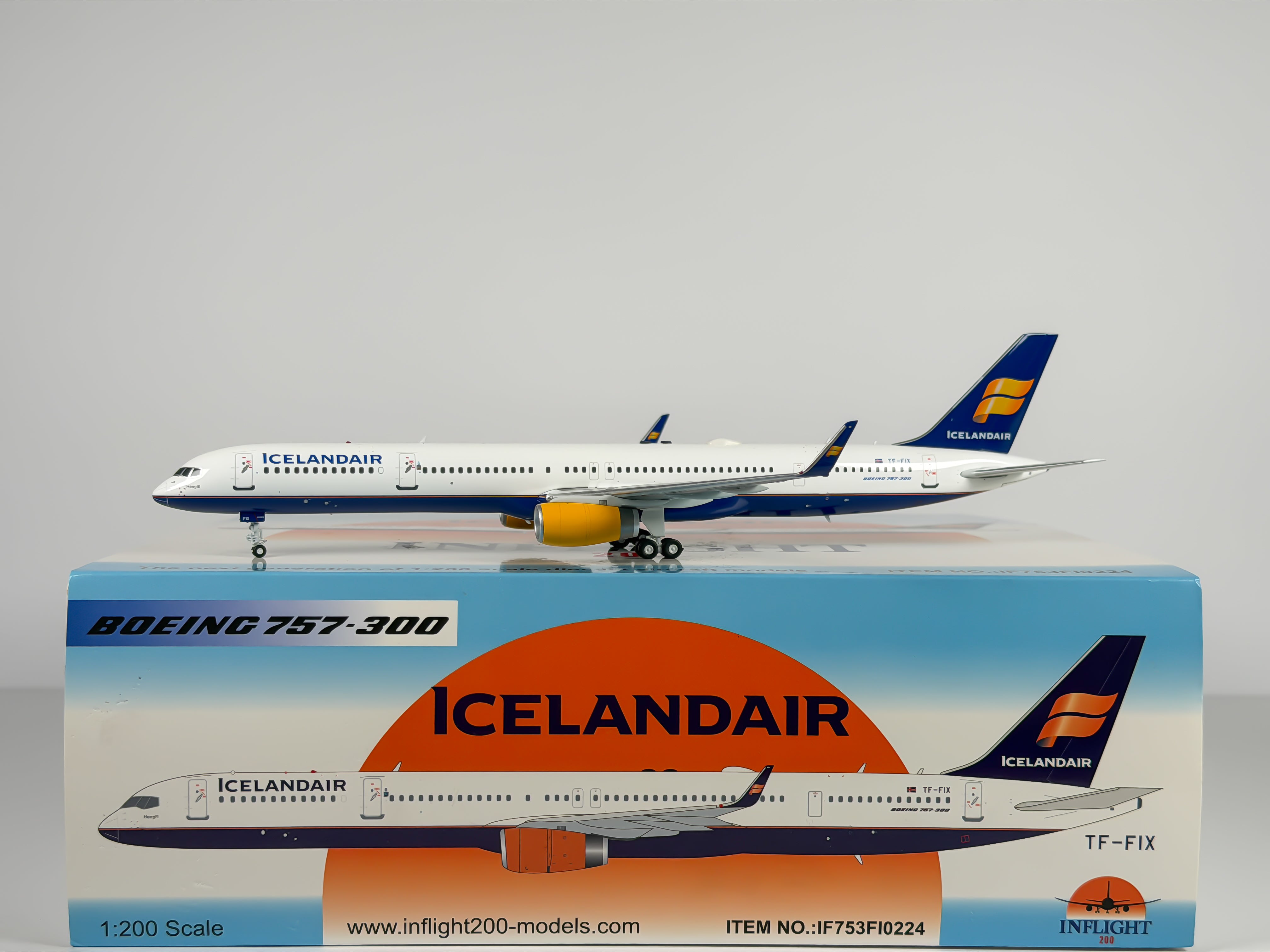 Icelandair Boeing 757-300 1:200 Inflight200 TF-FIX (IF753FI0224)