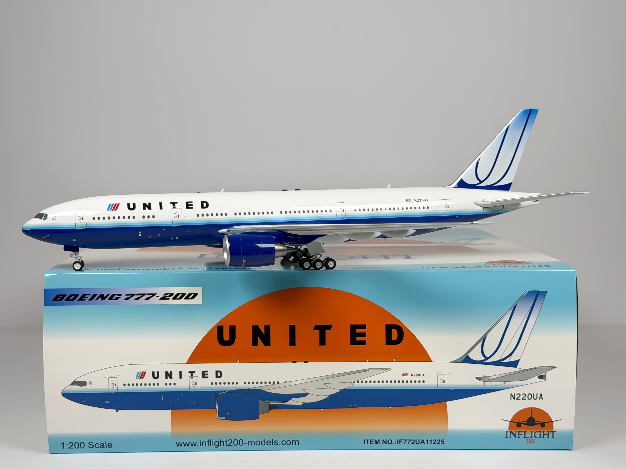 United Airlines Boeing 777-200 1:200 Inflight200 N220UA (IF772UA11225)