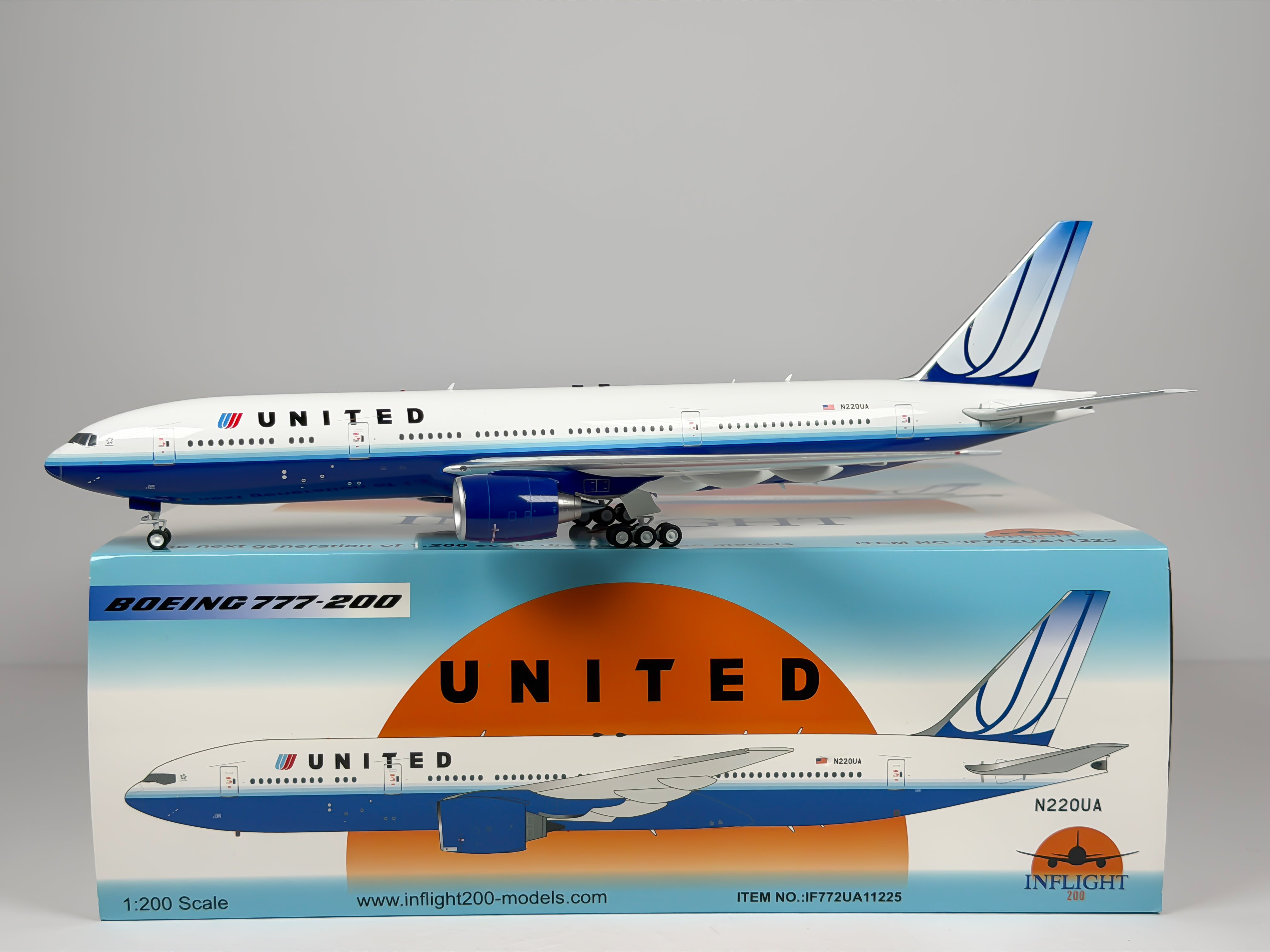United Airlines Boeing 777-200 1:200 Inflight200 N220UA (IF772UA11225)
