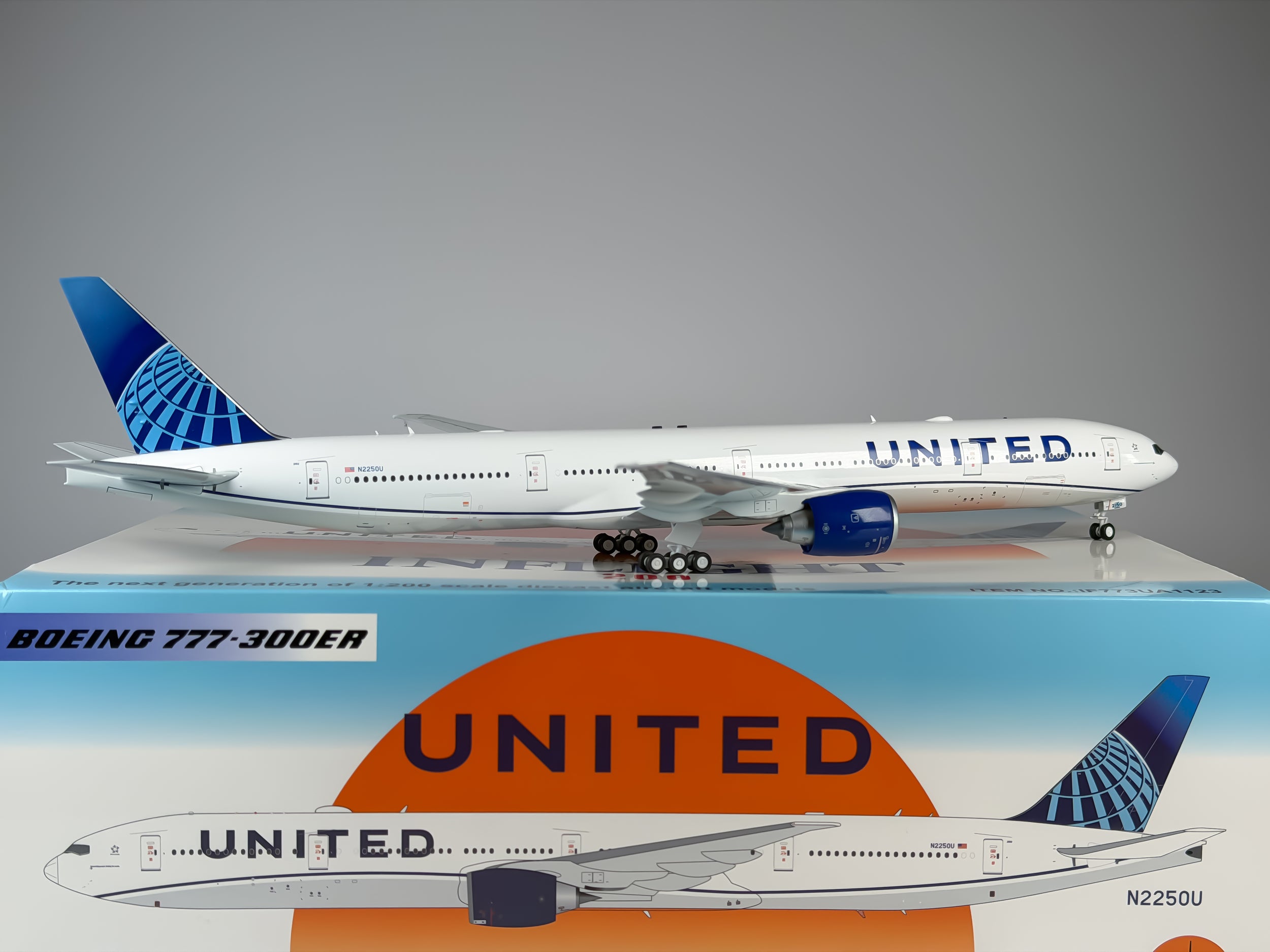 United Airlines Boeing 777-300ER 1:200 Inflight200 N2250U (IF773UA1123)