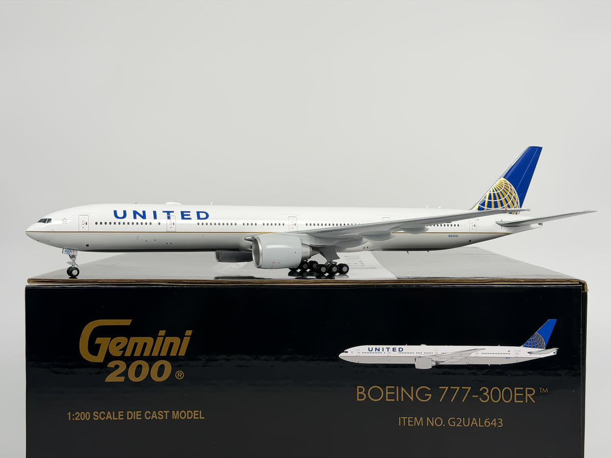 United Airlines Boeing 777-300ER 1:200 InFlight200 N2331U (IF7773UTD001)