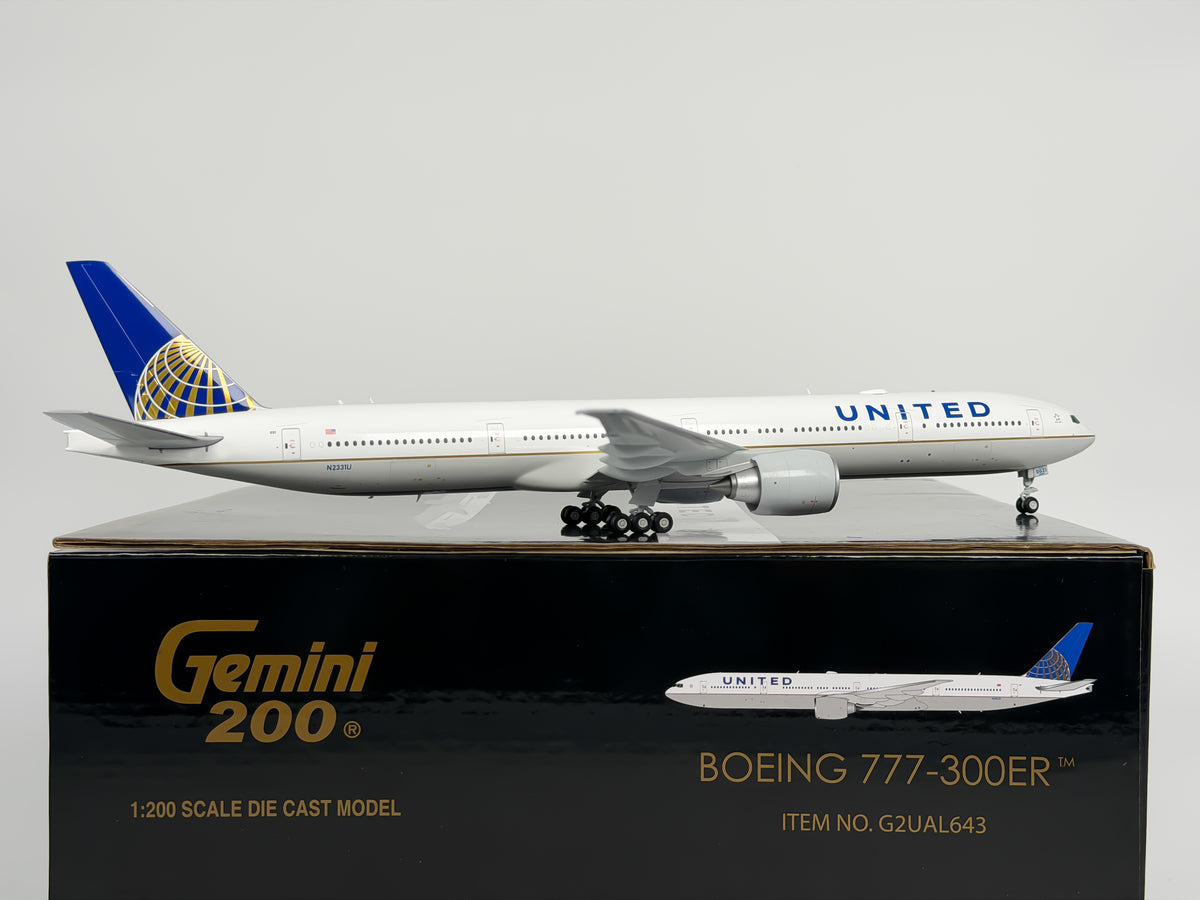 United Airlines Boeing 777-300ER 1:200 InFlight200 N2331U (IF7773UTD001)