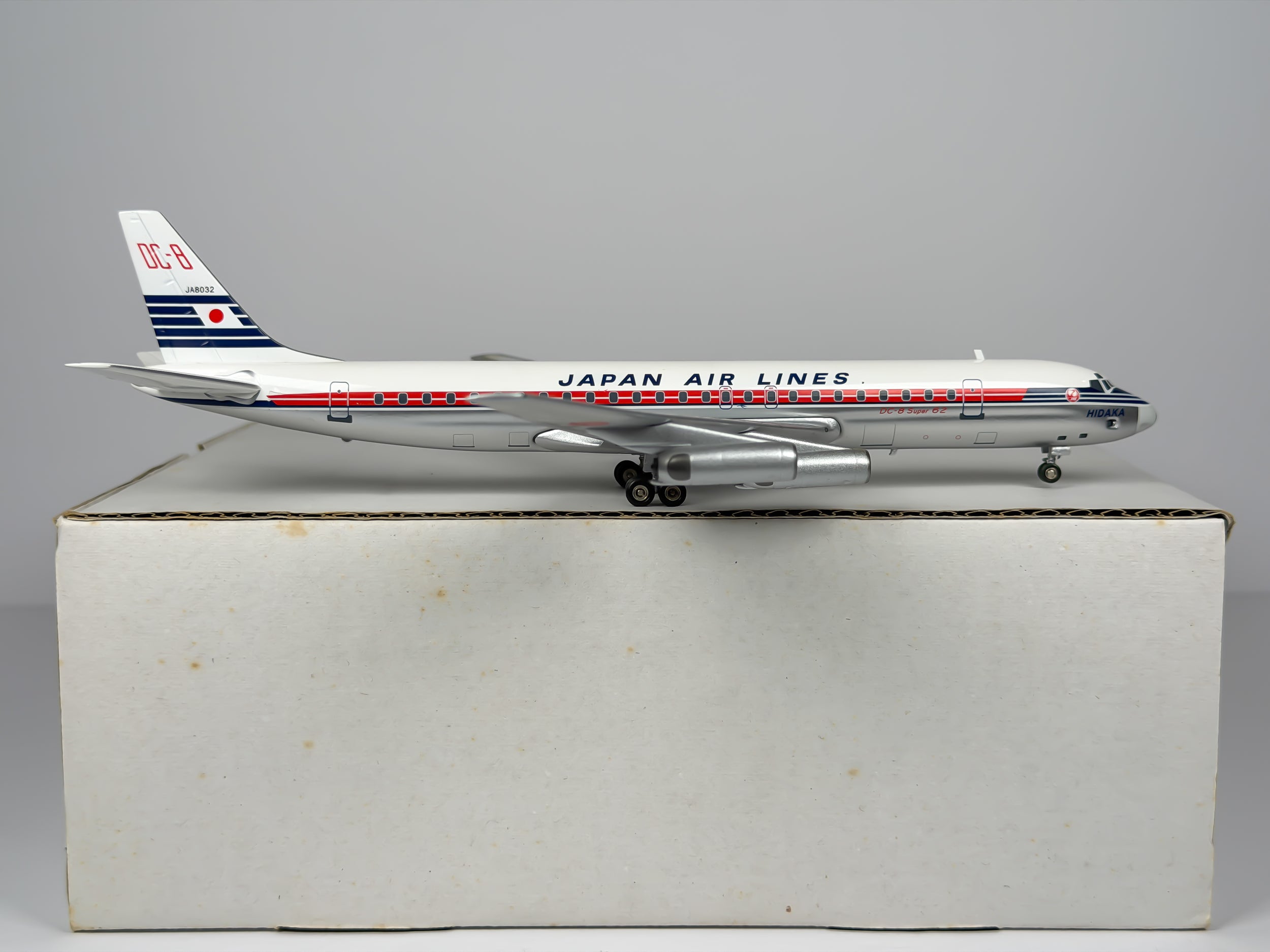 Japan Airlines (JAL) Douglas DC-8-62 1:200 Inflight200 JA8032 (IF80002A)