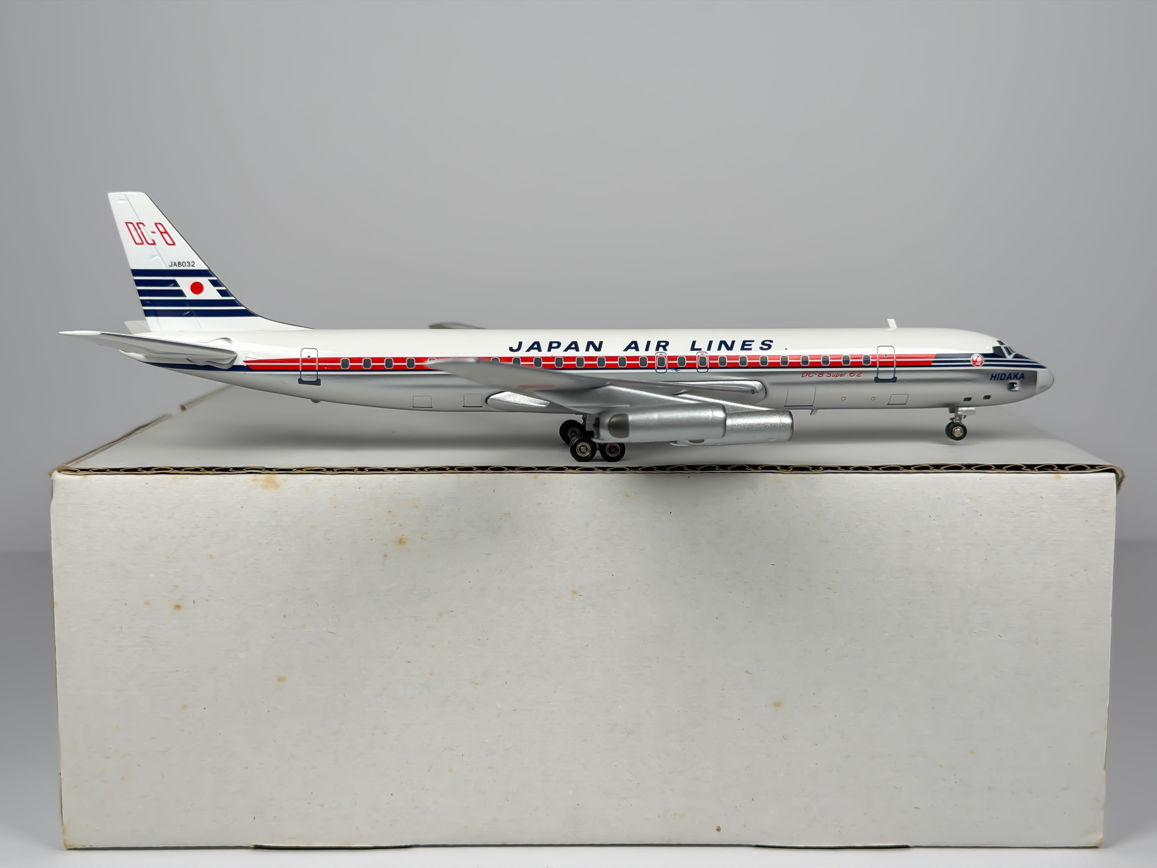 Japan Airlines (JAL) Douglas DC-8-62 1:200 Inflight200 JA8032 (IF80002A)