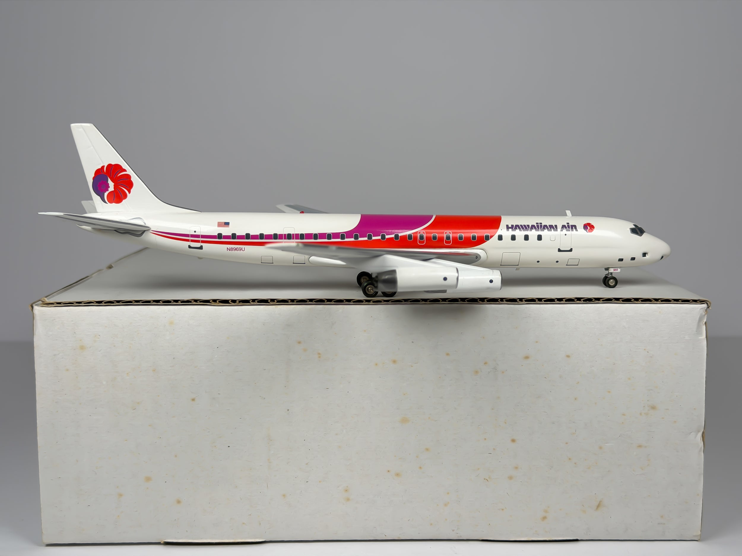 Hawaiian Airlines Douglas DC-8-62 1:200 Inflight200 N8969U (IF80007)