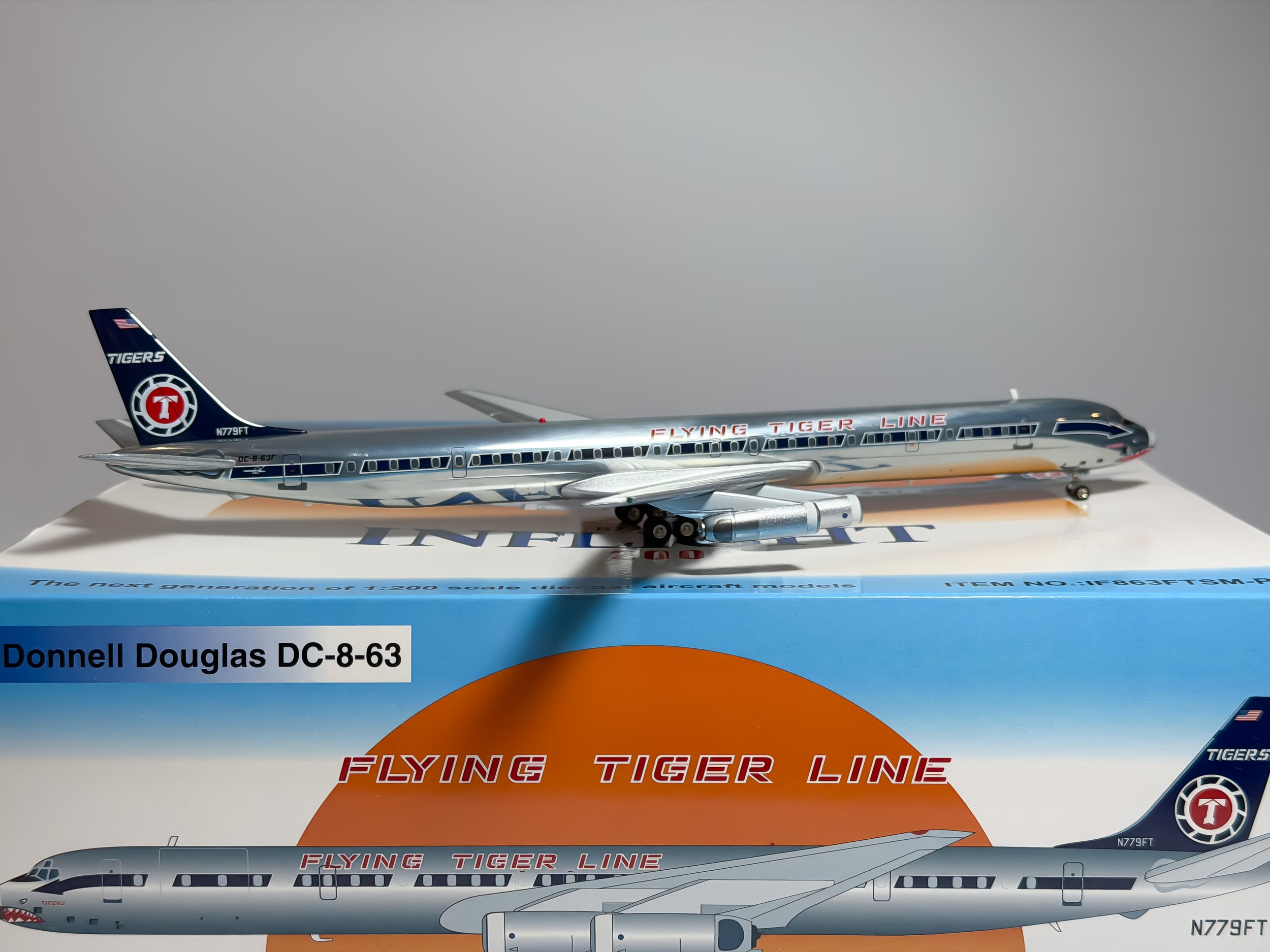 Flying Tigers Douglas DC-8-63F 1:200 Inflight200 N779FT (IF863FTSM-P)