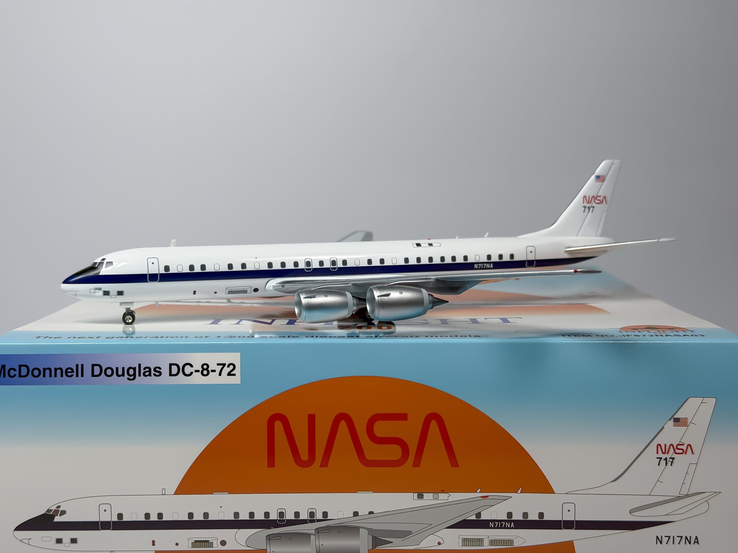 NASA DC-8-72 1:200 Inflight200 N717NA (IF872NASA03)