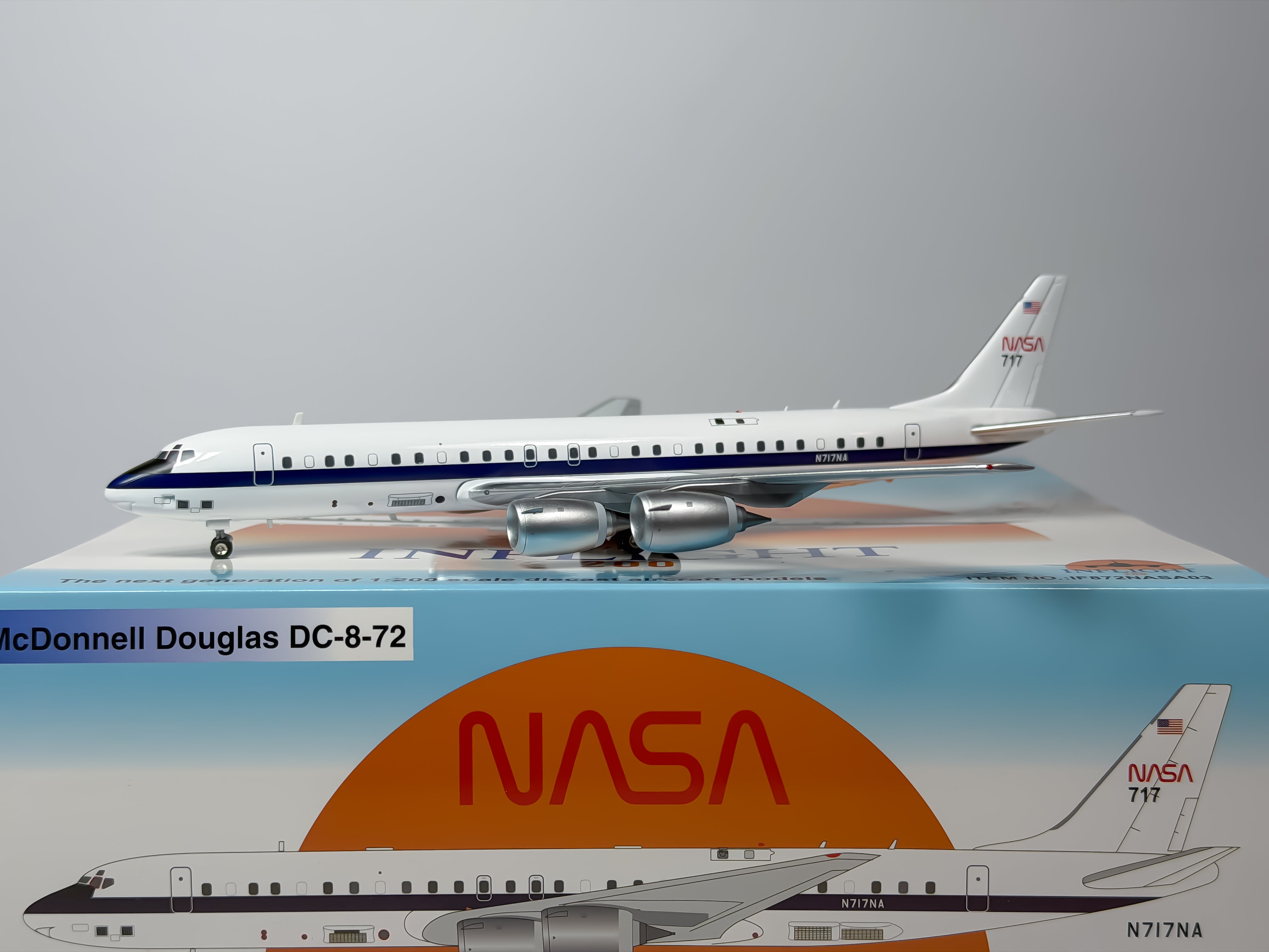 NASA DC-8-72 1:200 Inflight200 N717NA (IF872NASA03)
