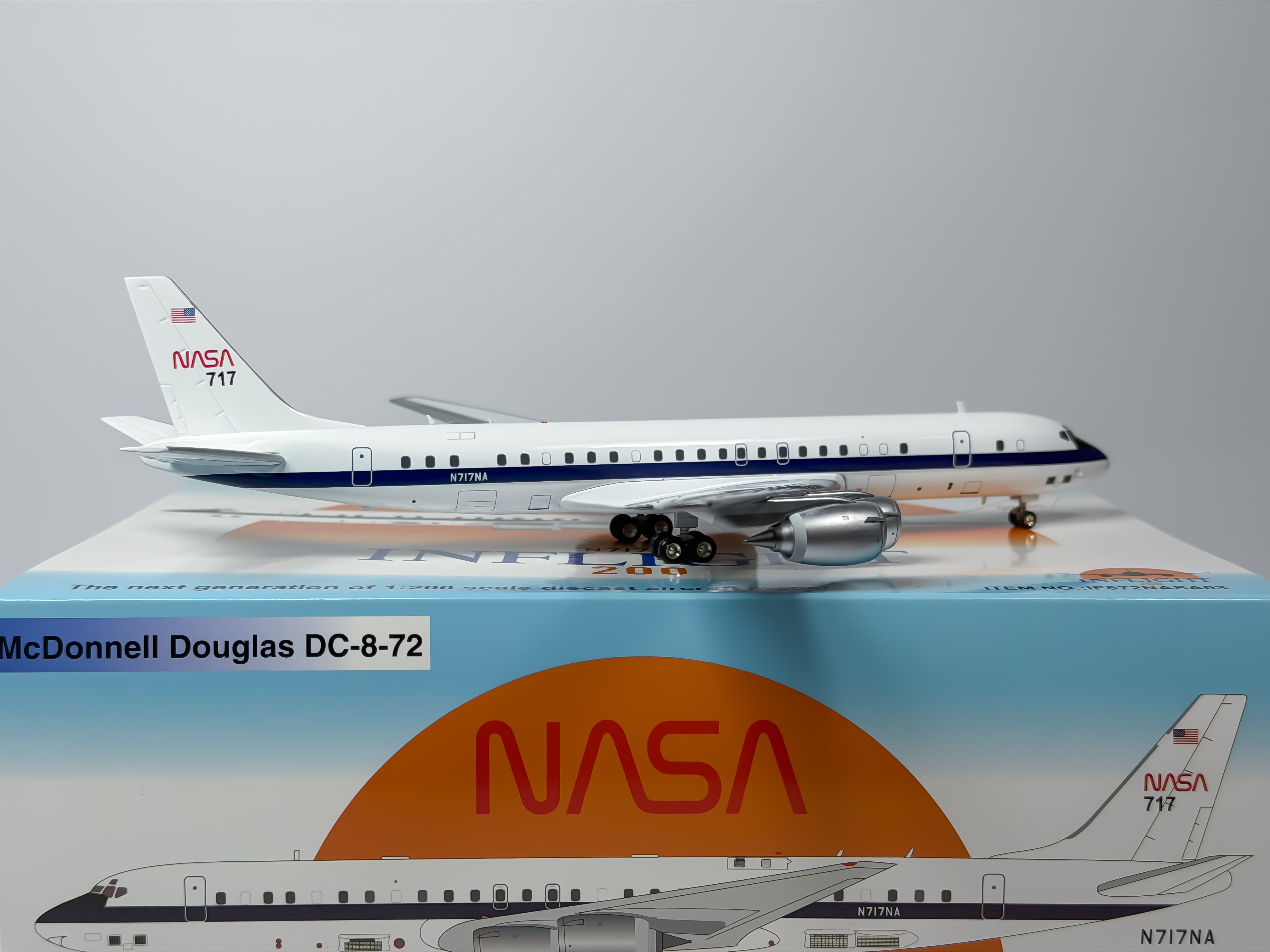 NASA DC-8-72 1:200 Inflight200 N717NA (IF872NASA03)