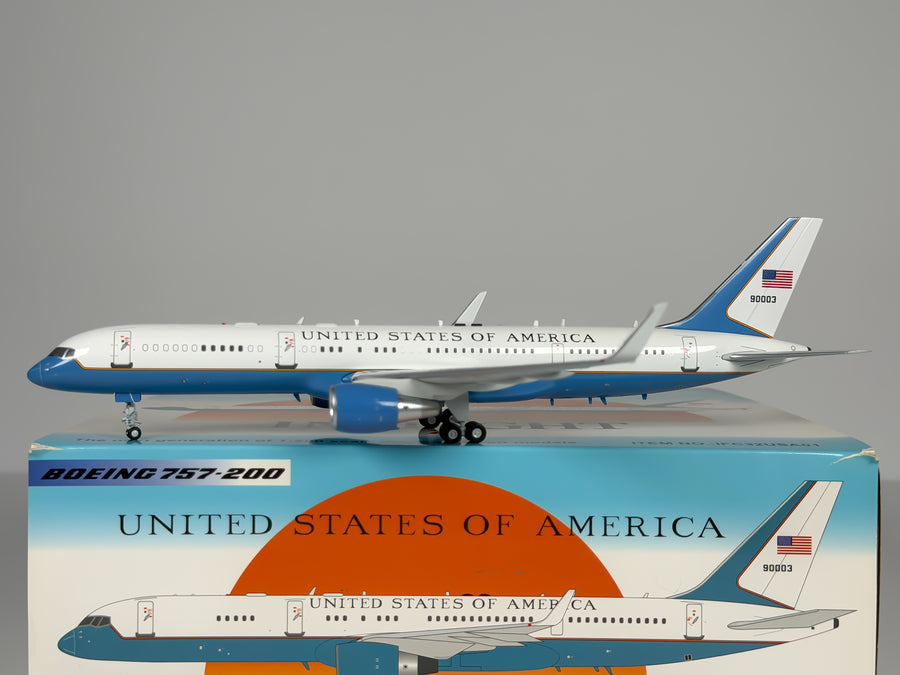 U.S Air Force (USAF) Boeing 757-200 (C-32A) 1:200 Inflight200 98-0003 (IFC32USA01)