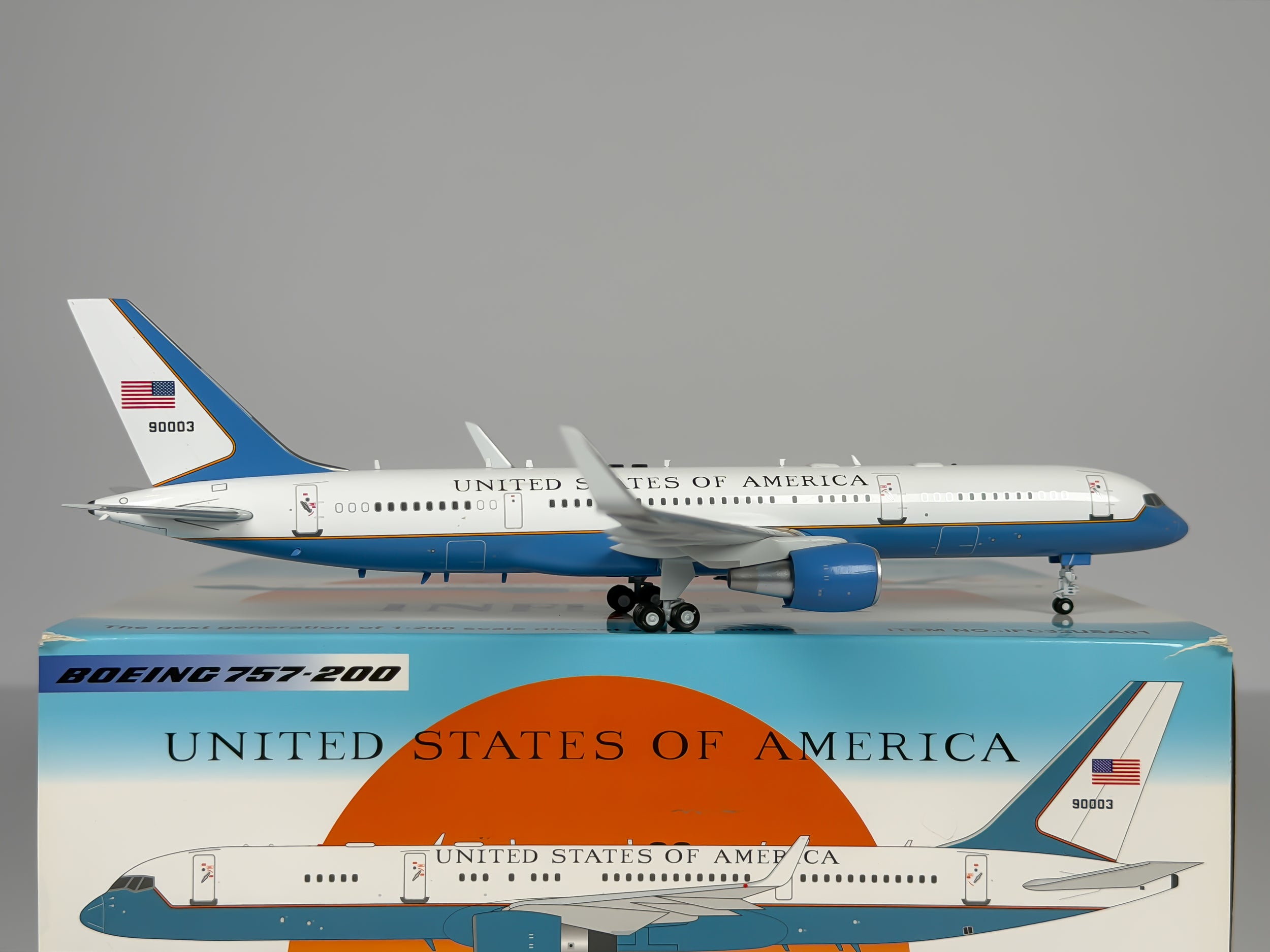 U.S Air Force (USAF) Boeing 757-200 (C-32A) 1:200 Inflight200 98-0003 (IFC32USA01)