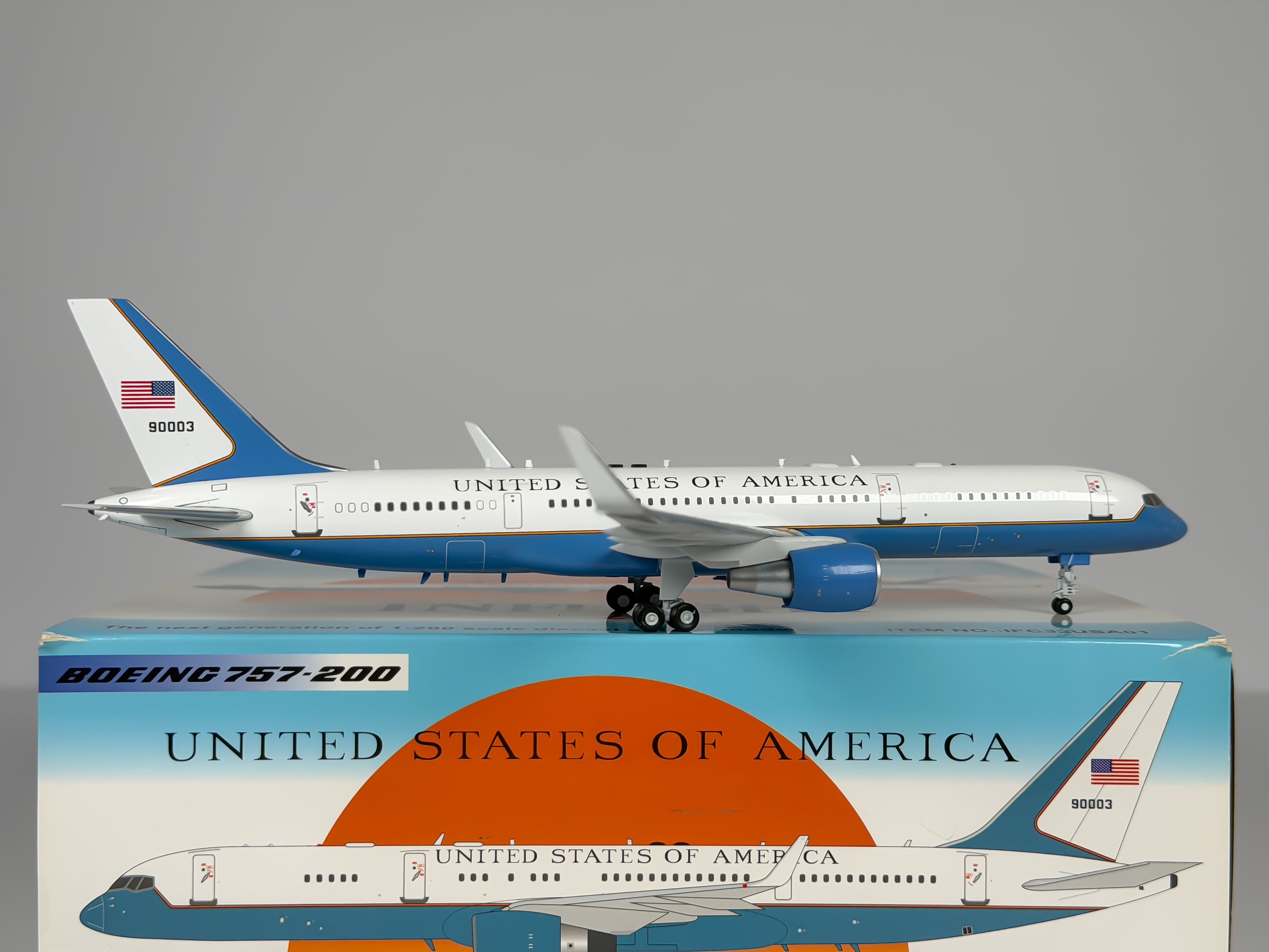 U.S Air Force (USAF) Boeing 757-200 (C-32A) 1:200 Inflight200 98-0003 (IFC32USA01)