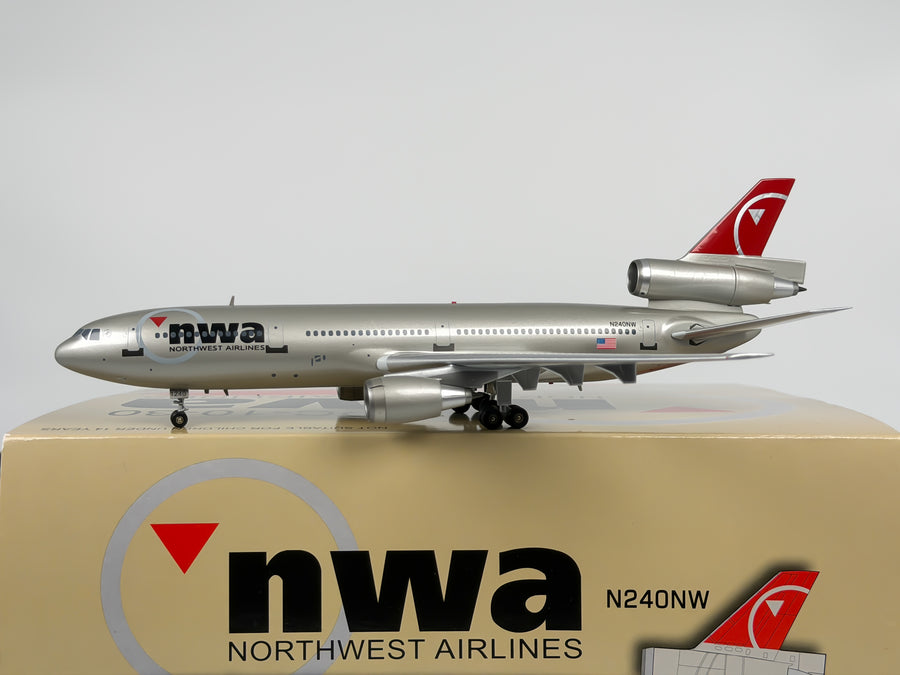 Northwest Airlines McDonnell Douglas DC-10-30 1:200 InFlight200 N240NW (IFDC100211)