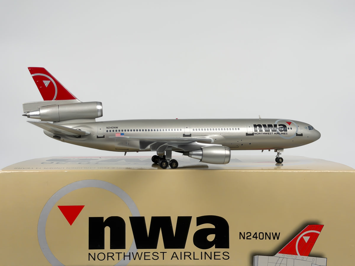 Northwest Airlines McDonnell Douglas DC-10-30 1:200 InFlight200 N240NW (IFDC100211)