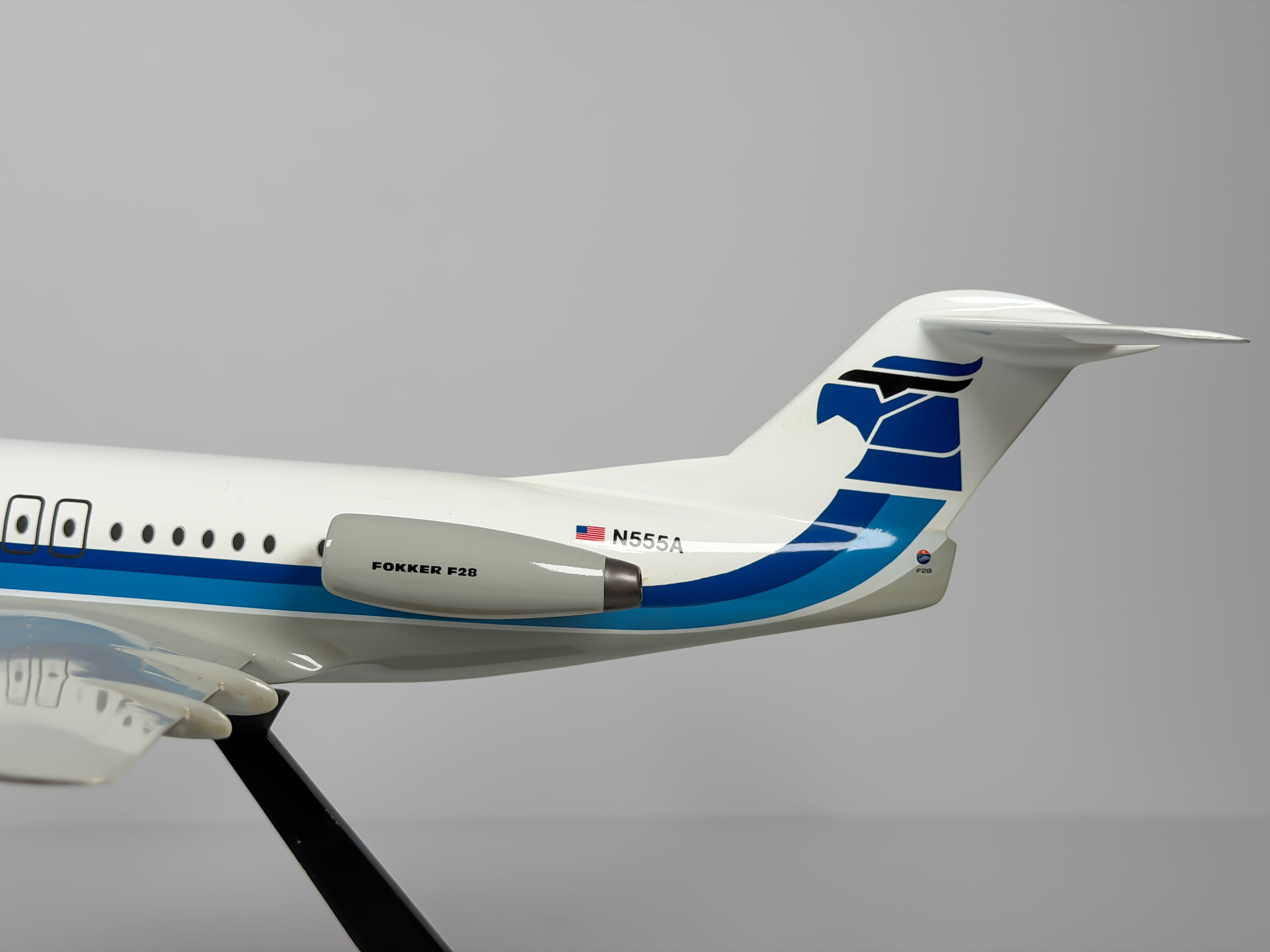 1:72 Altair Fokker F28 (N555A) - Blue Cheatline | IMC Modelworks
