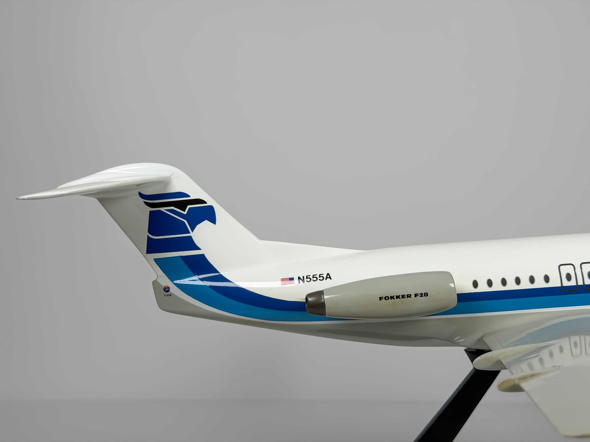 1:72 Altair Fokker F28 (N555A) - Blue Cheatline | IMC Modelworks