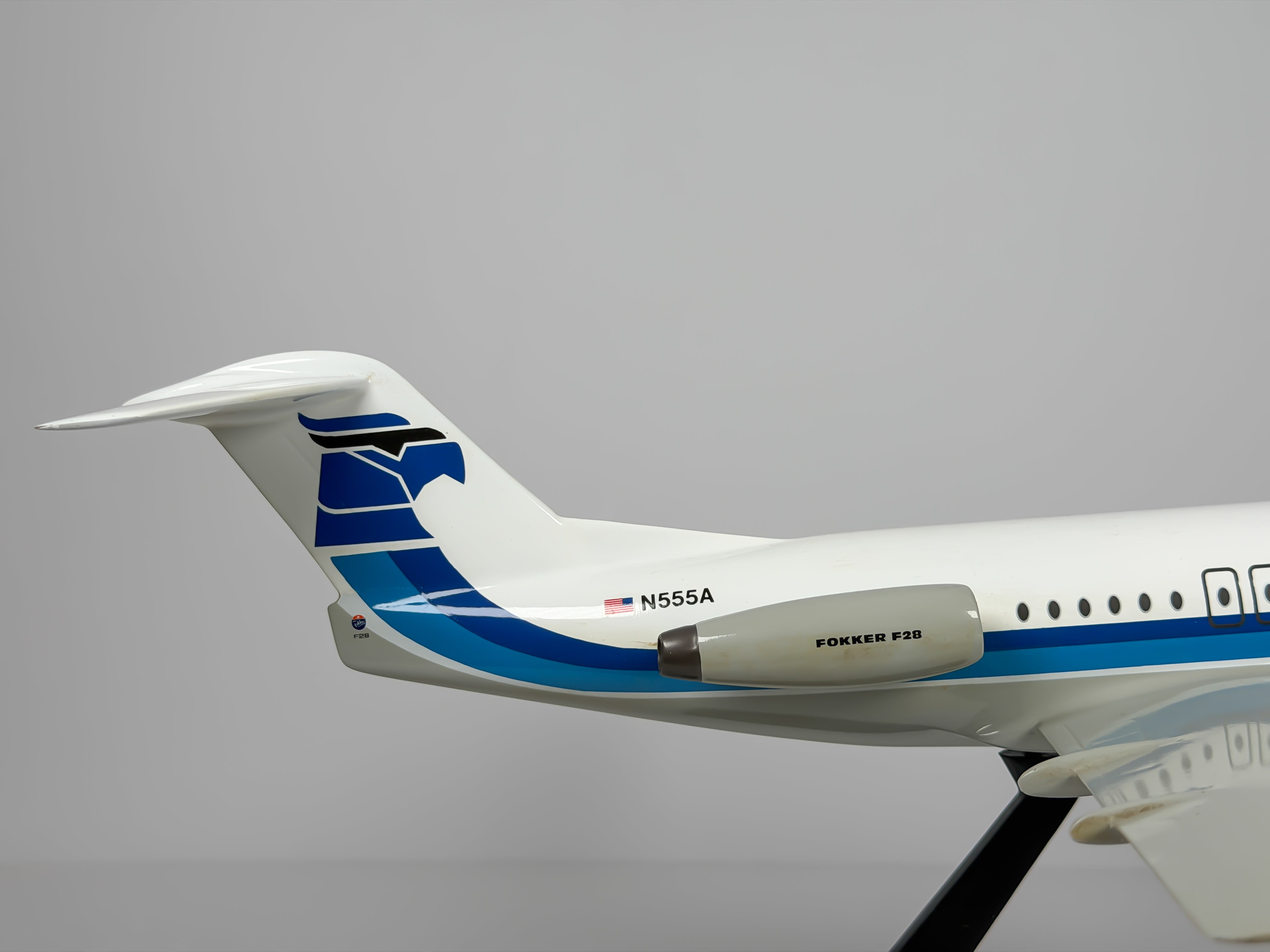 1:72 Altair Fokker F28 (N555A) - Blue Cheatline | IMC Modelworks