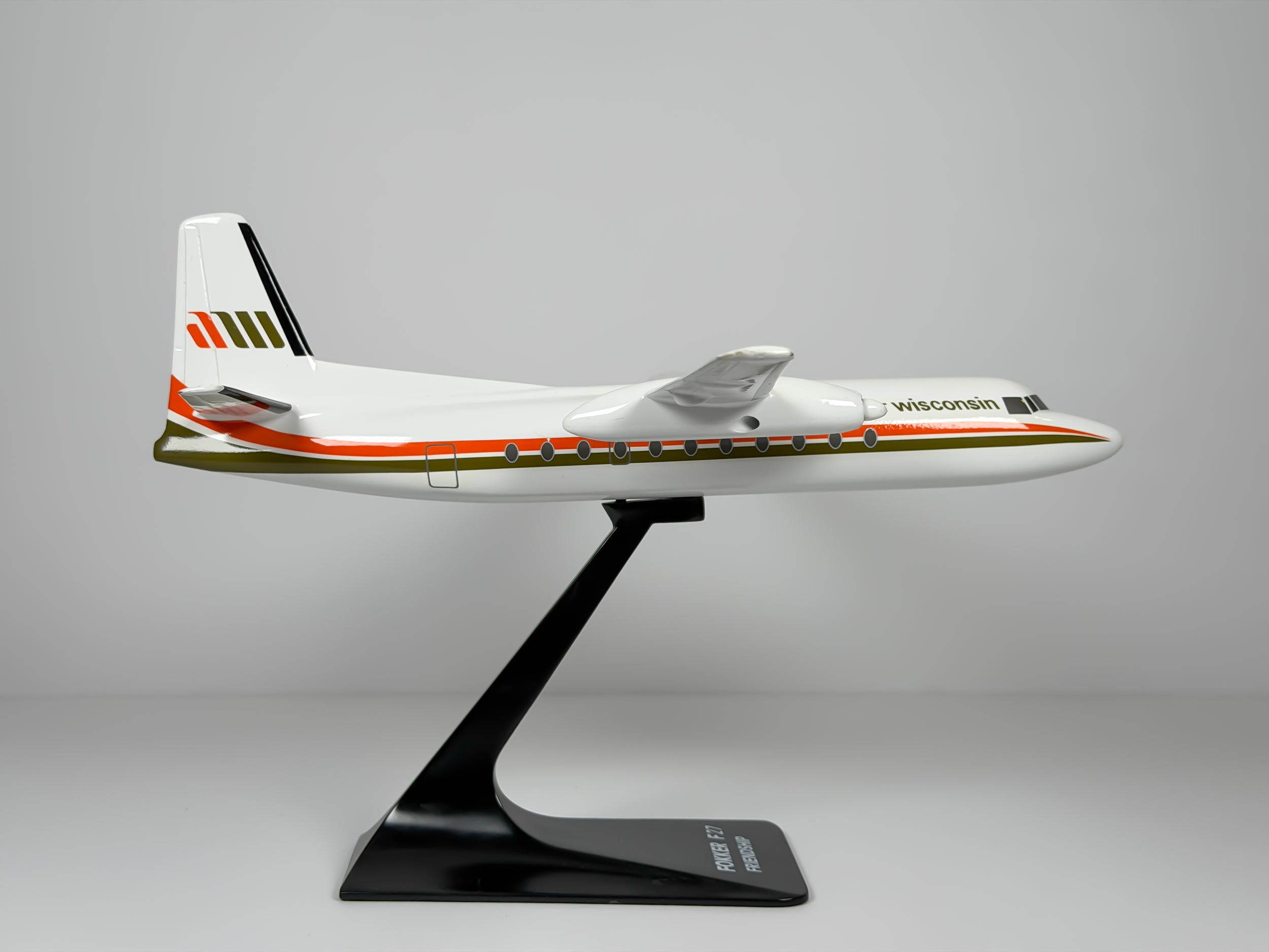 1:72 Air Wisconsin Fokker F-27 | IMC Modelworks