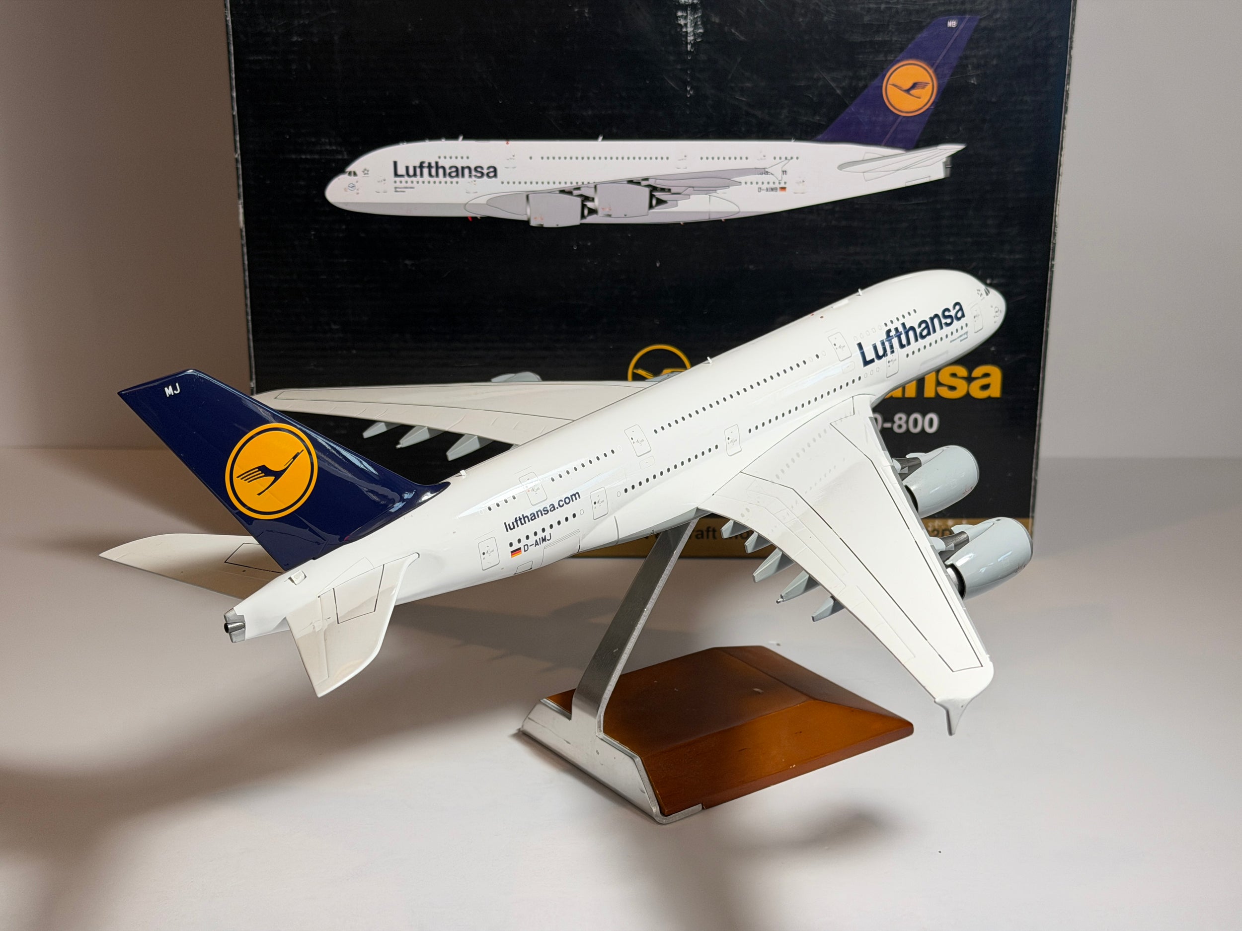 Lufthansa Airbus A380-800 1:200 Gemini Jets D-AIMJ (G2DLH405) READ
