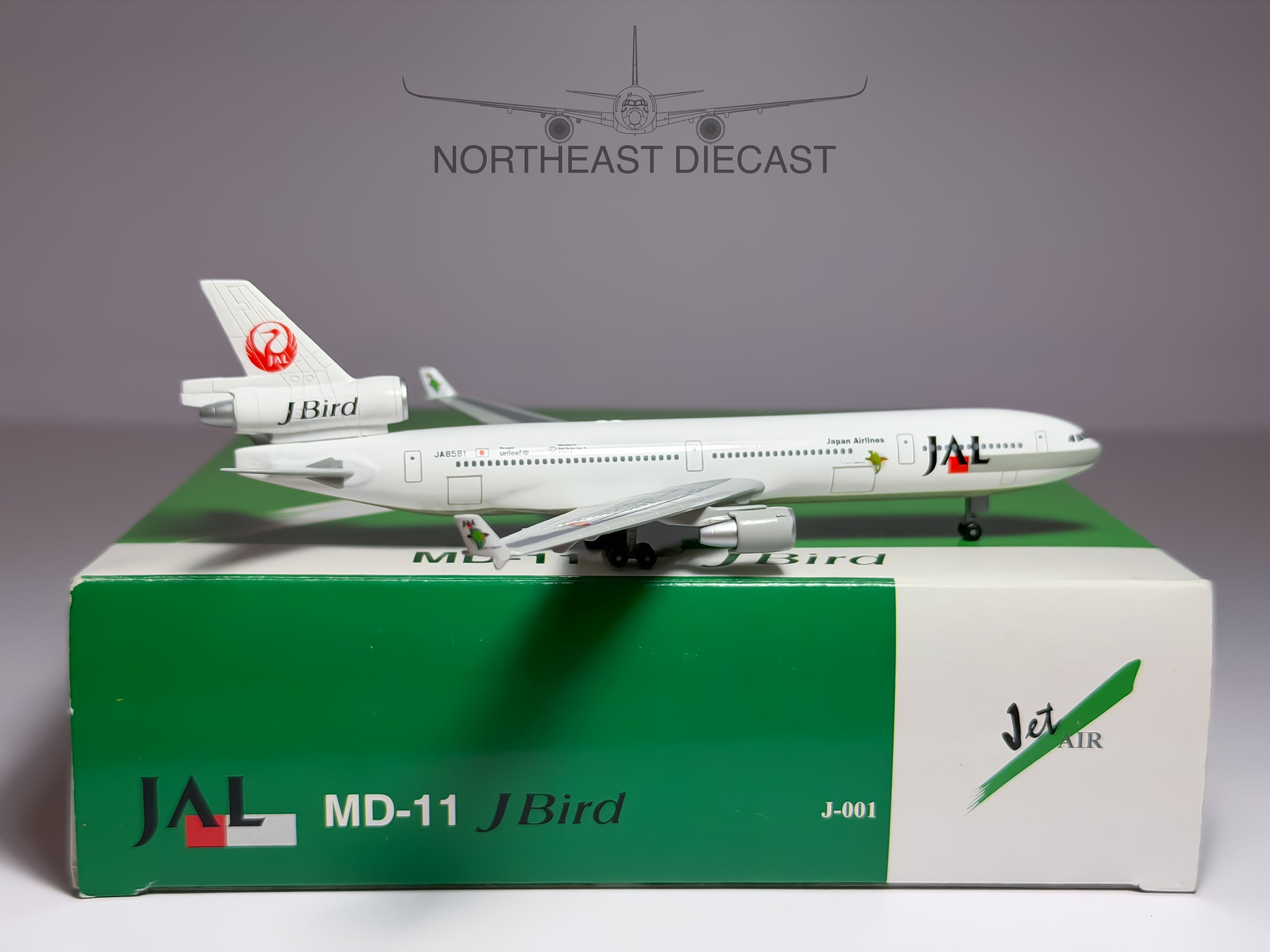 Japan Airlines (JAL) McDonnell Douglas MD-11 1:400 Dragon Wings JA8581 (J-001)
