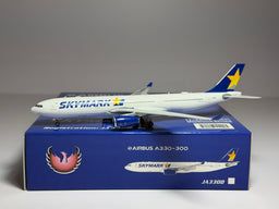 Phoenix Model 1:400 SKYMARK Airbus A330-300 JA3303 PHX1514
