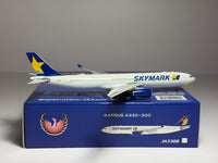 Phoenix Model 1:400 SKYMARK Airbus A330-300 JA3303 PHX1514