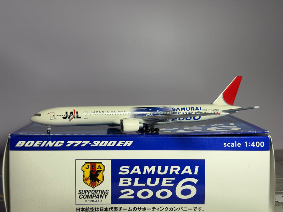 Herpa 1:400 JAL Boeing 777-300ER JA732J Samurai Blue 561464