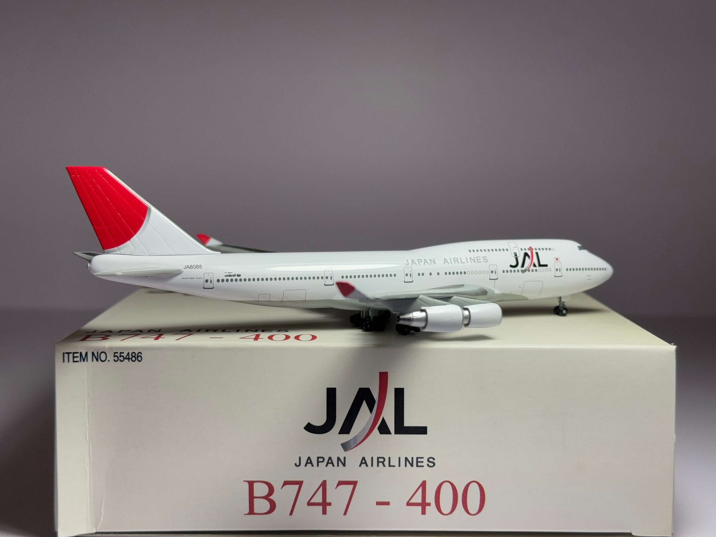 Dragon Wings 1:400 JAL Japan Air Lines Boeing 747-400 JA8088 55486