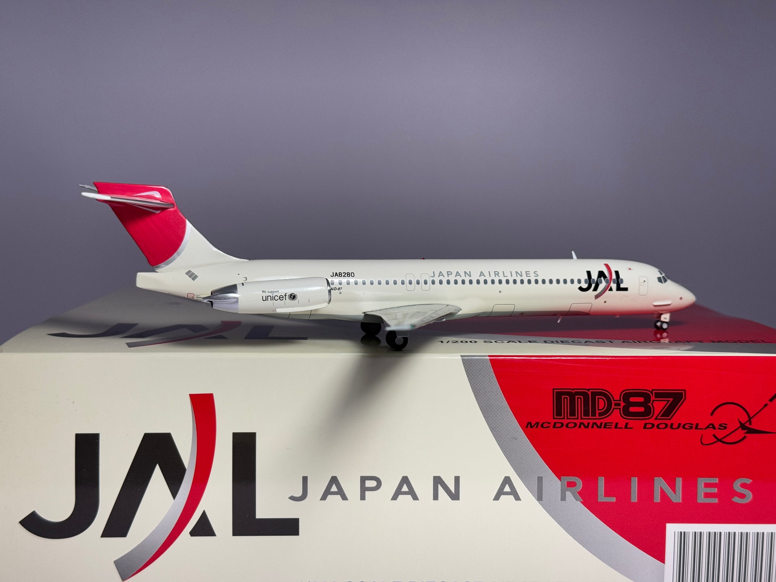 JC Wings 1:200 Japan Airlines McDonnell Douglas MD-87 JA8280 old scheme XX2912