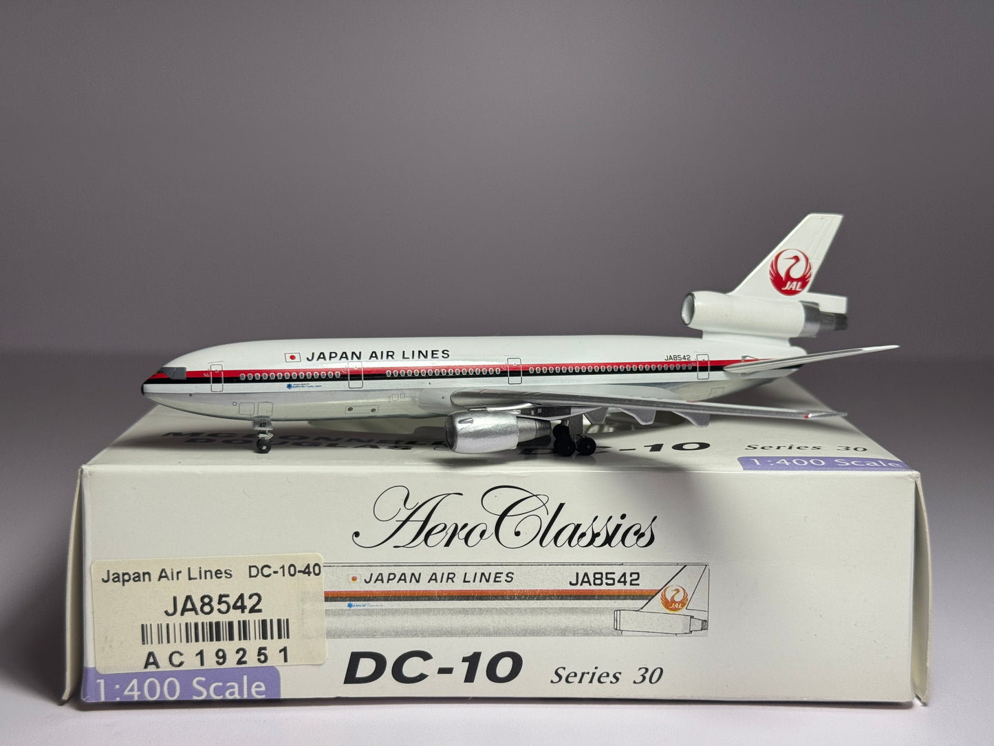 Aeroclassics 1:400 Japan Airlines McDonnell Douglas DC-10-40 JA8542 ACJA8542