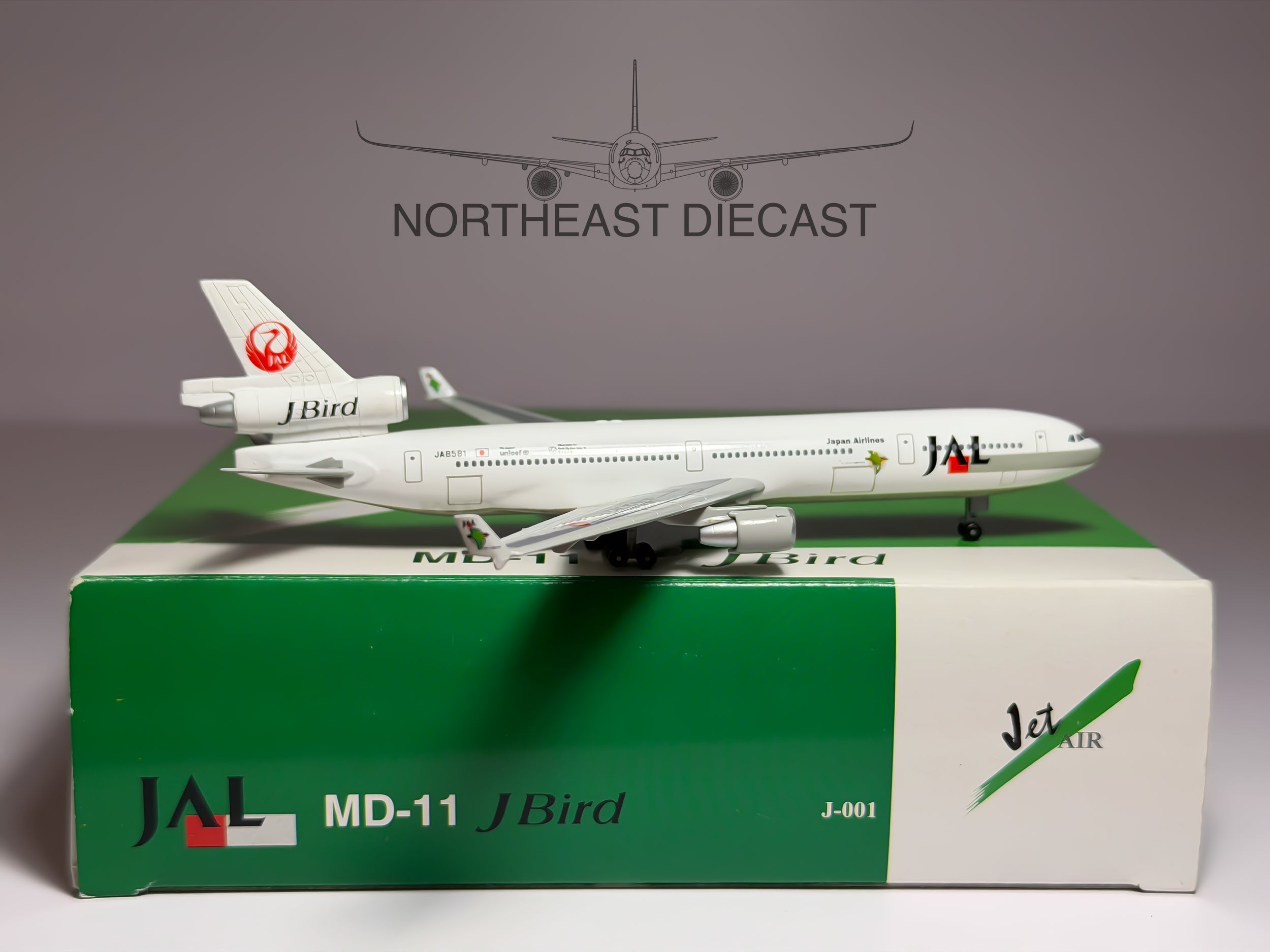 Japan Air Lines McDonnell Douglas MD-11 1:400 Dragon Wings JA8581 (J-001)