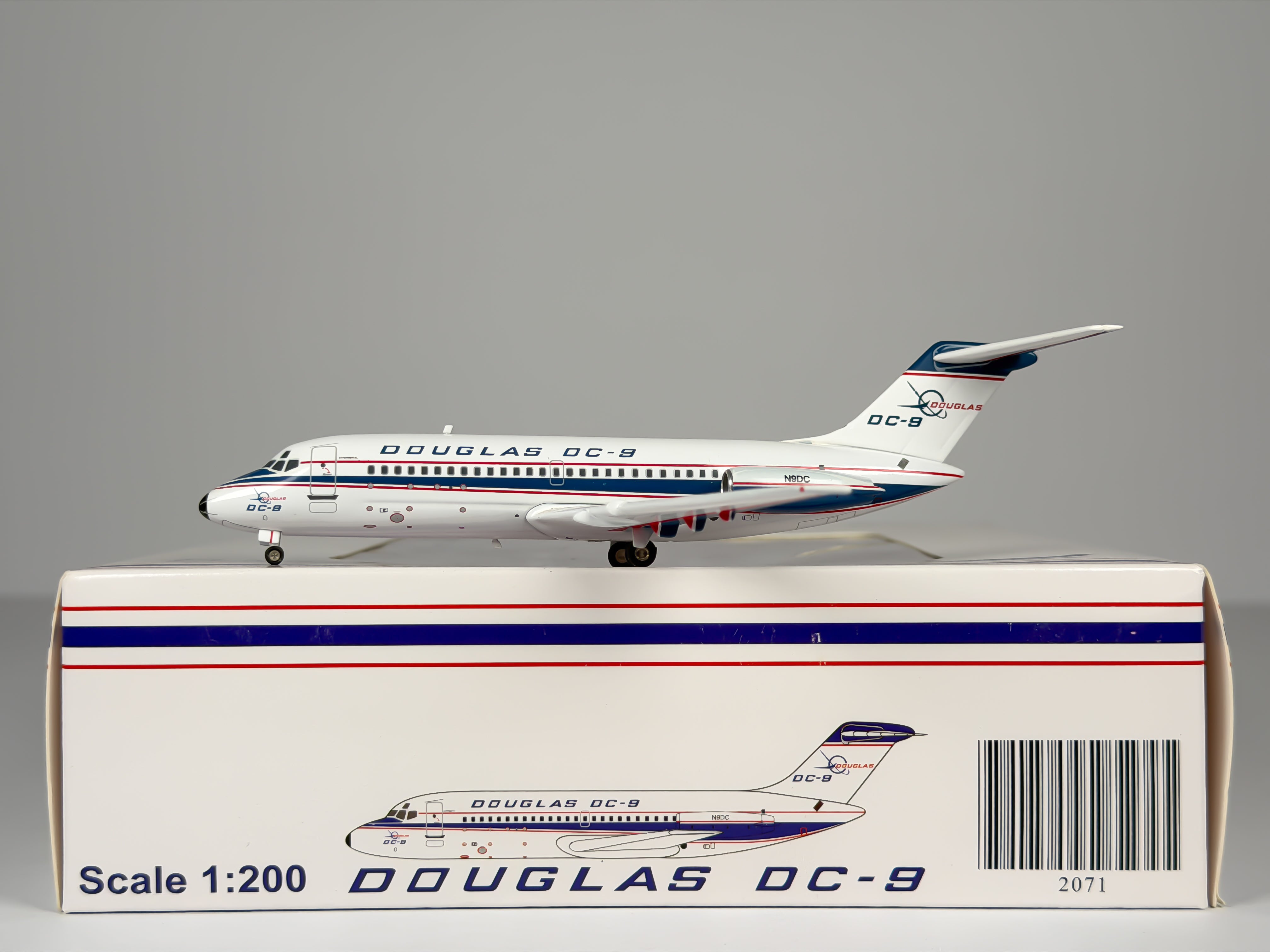 McDonnell Douglas House Douglas DC-9-10 1:200 JC Wings N9DC (JC2071)