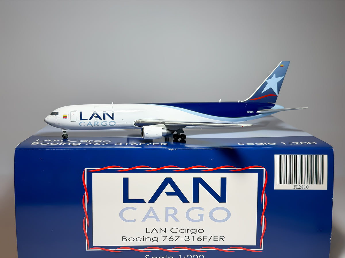 LAN Cargo Boeing 767-300FER 1:200 JC Wings N312LA (JC2810)
