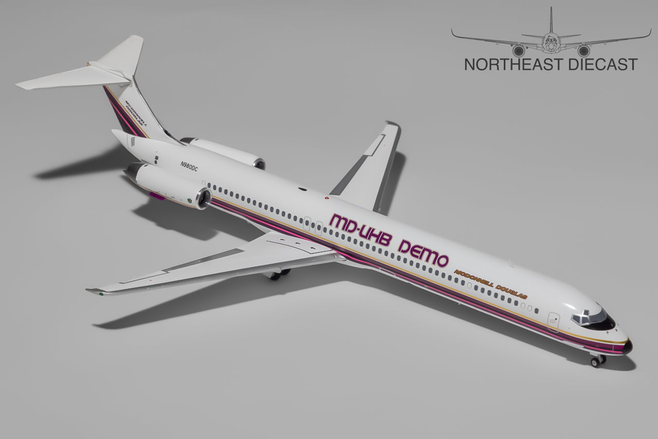 House Colors McDonnell Douglas MD-81 1:200 JC Wings N980DC (JC2MCD0024)