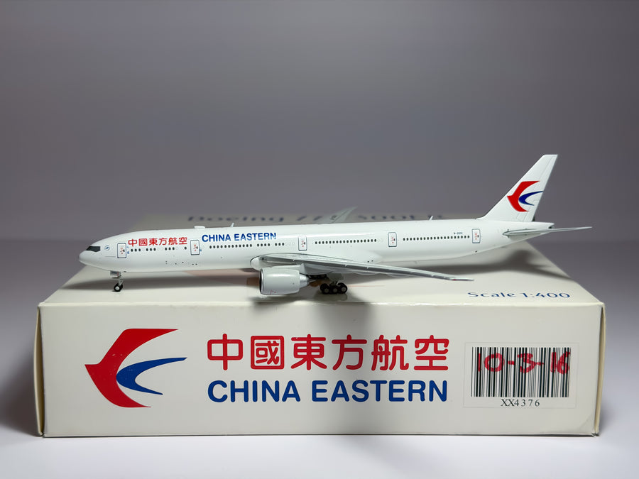 China Eastern Airlines Boeing 777-300ER 1:400 JC Wings B-2001 (JC4376)