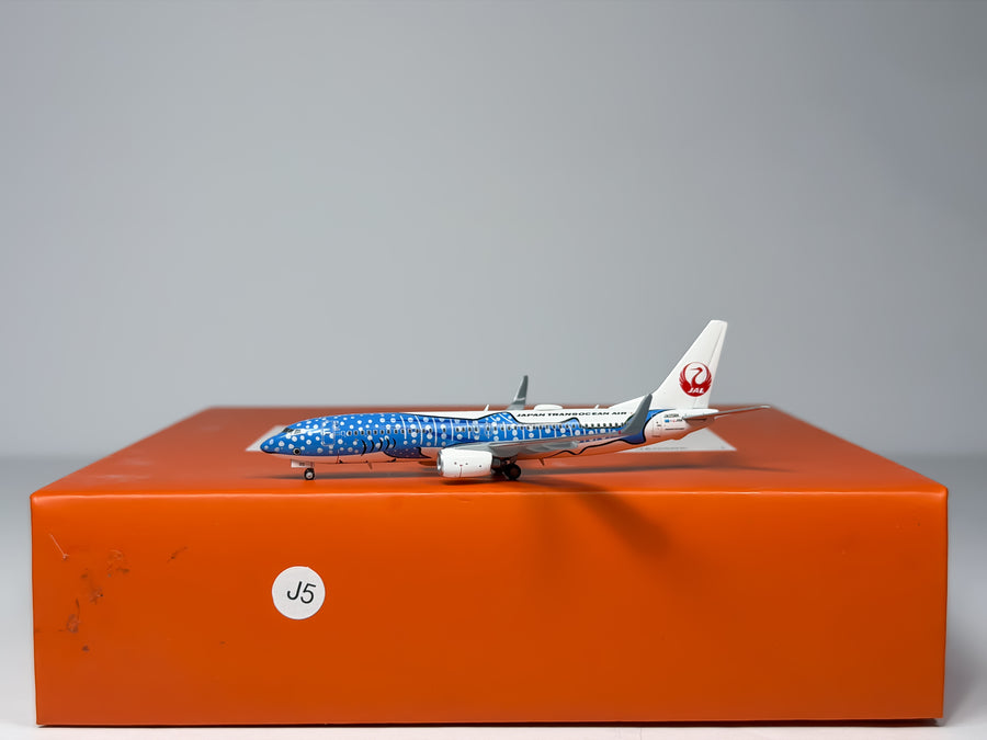 Japan Airlines (JAL) Boeing 737-800 1:400 JC Wings JA05RK (JC4JTA025)