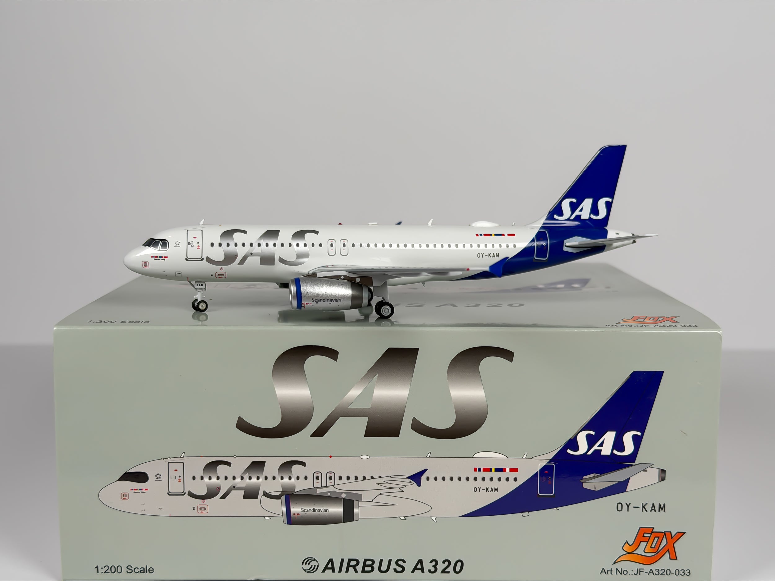 Scandinavian Airlines (SAS) Airbus A320 1:200 Inflight200 OY-KAM (JF-A320-033)