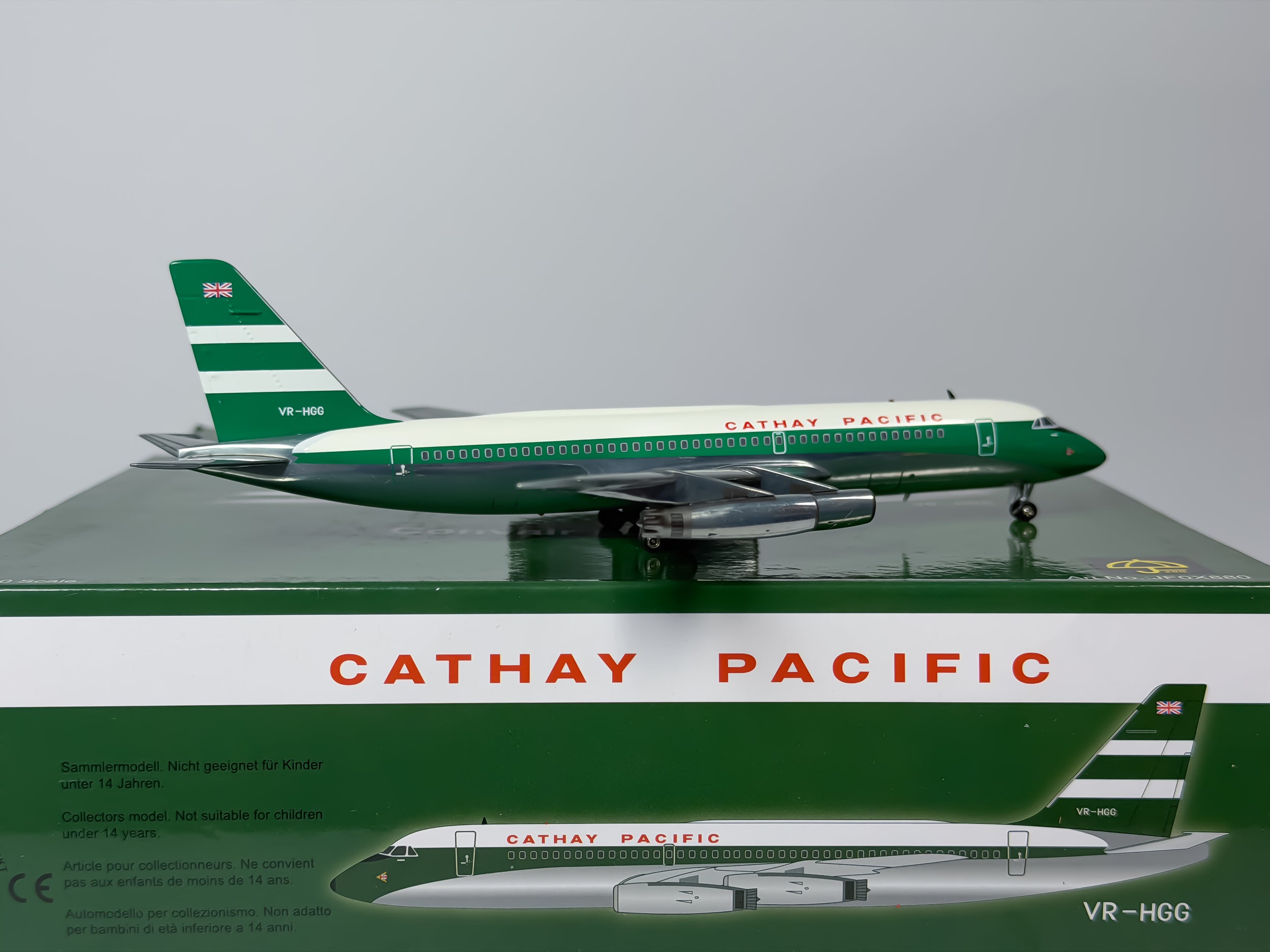 Cathay Pacific Convair CV-880 1:200 Inflight200 VR-HGC (JFOX881)