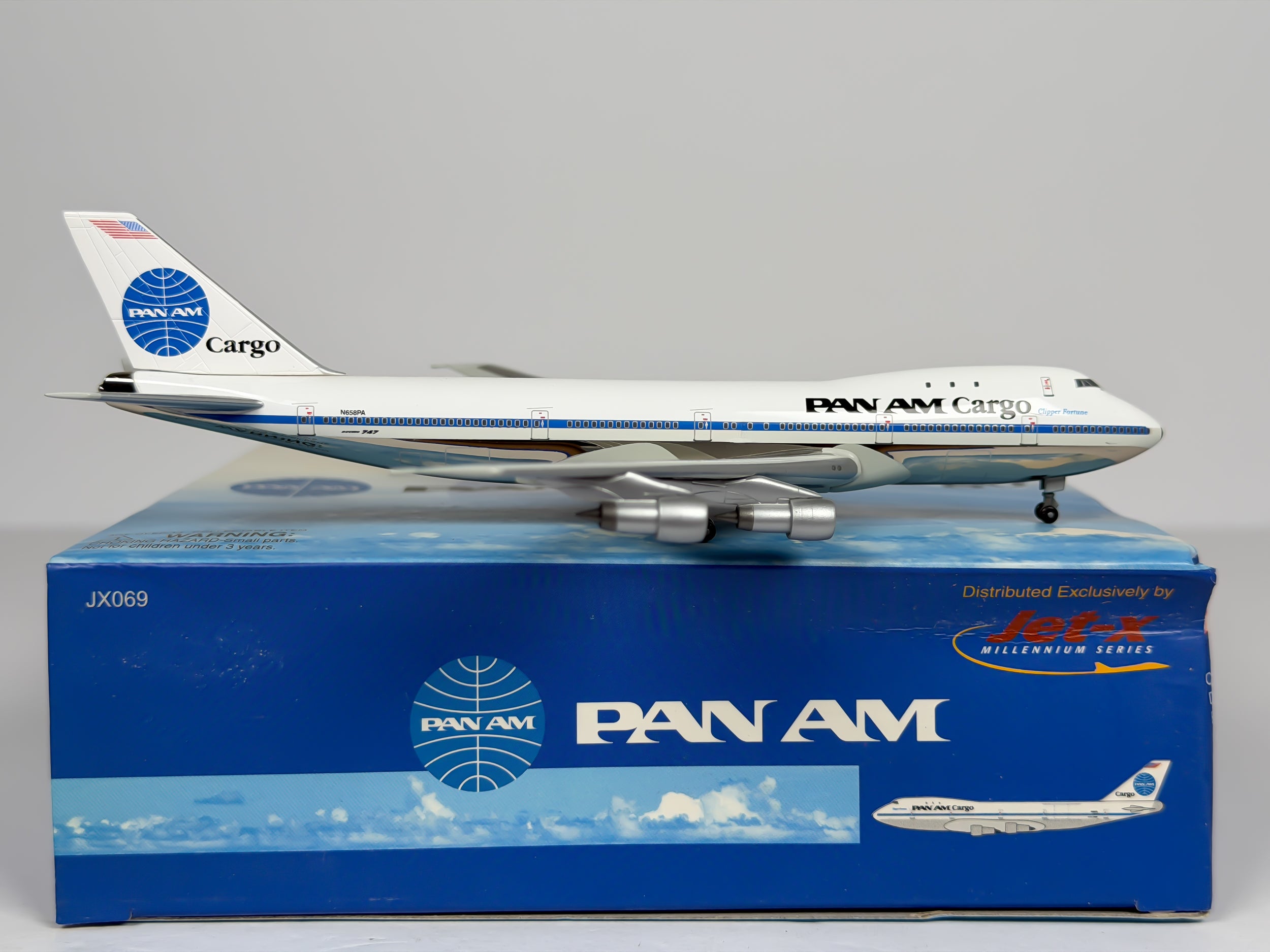 PAN AM Cargo Boeing 747-100F 1:400 Dragon Wings N658PA (JX069)