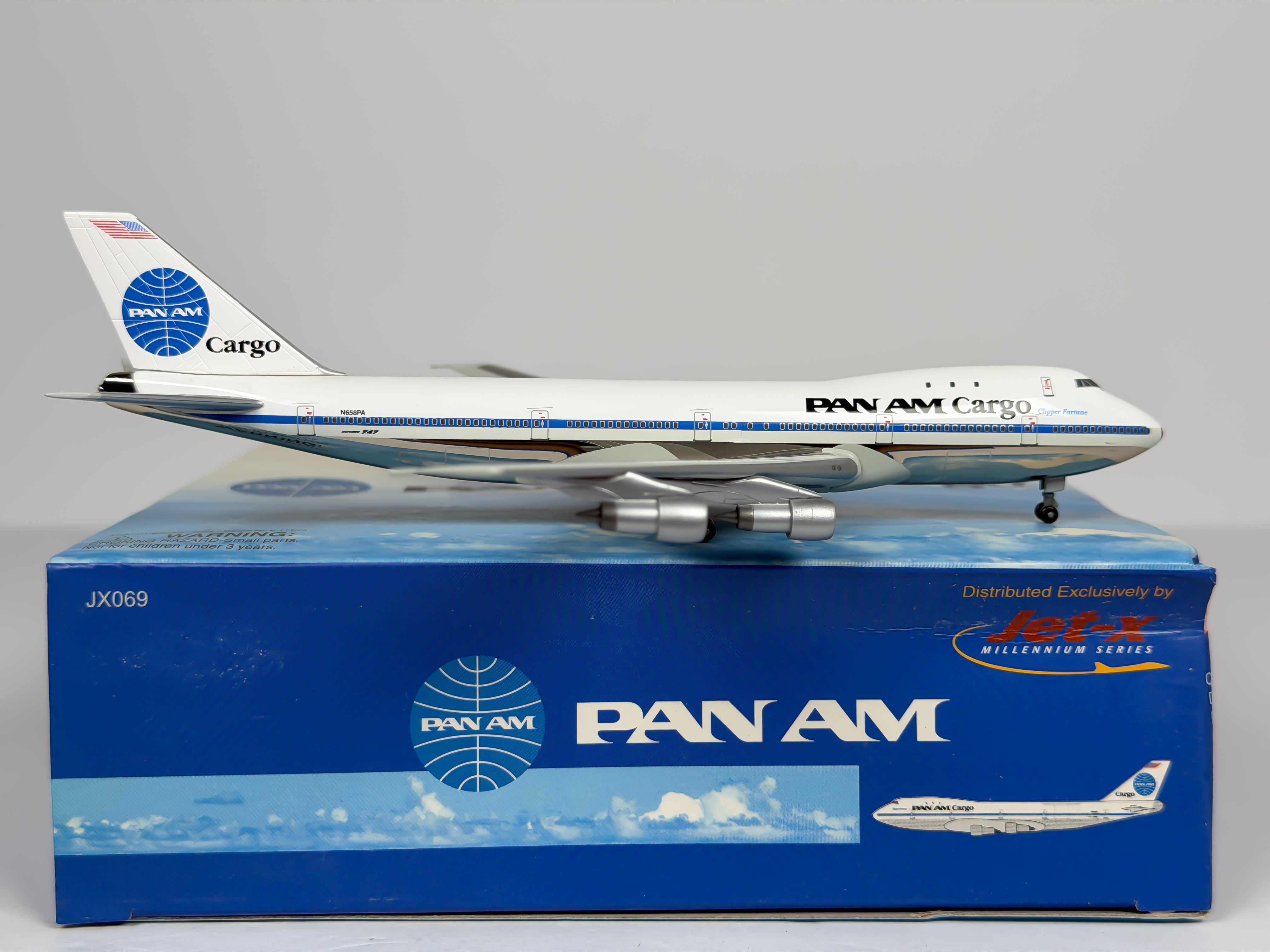 PAN AM Cargo Boeing 747-100F 1:400 Dragon Wings N658PA (JX069)