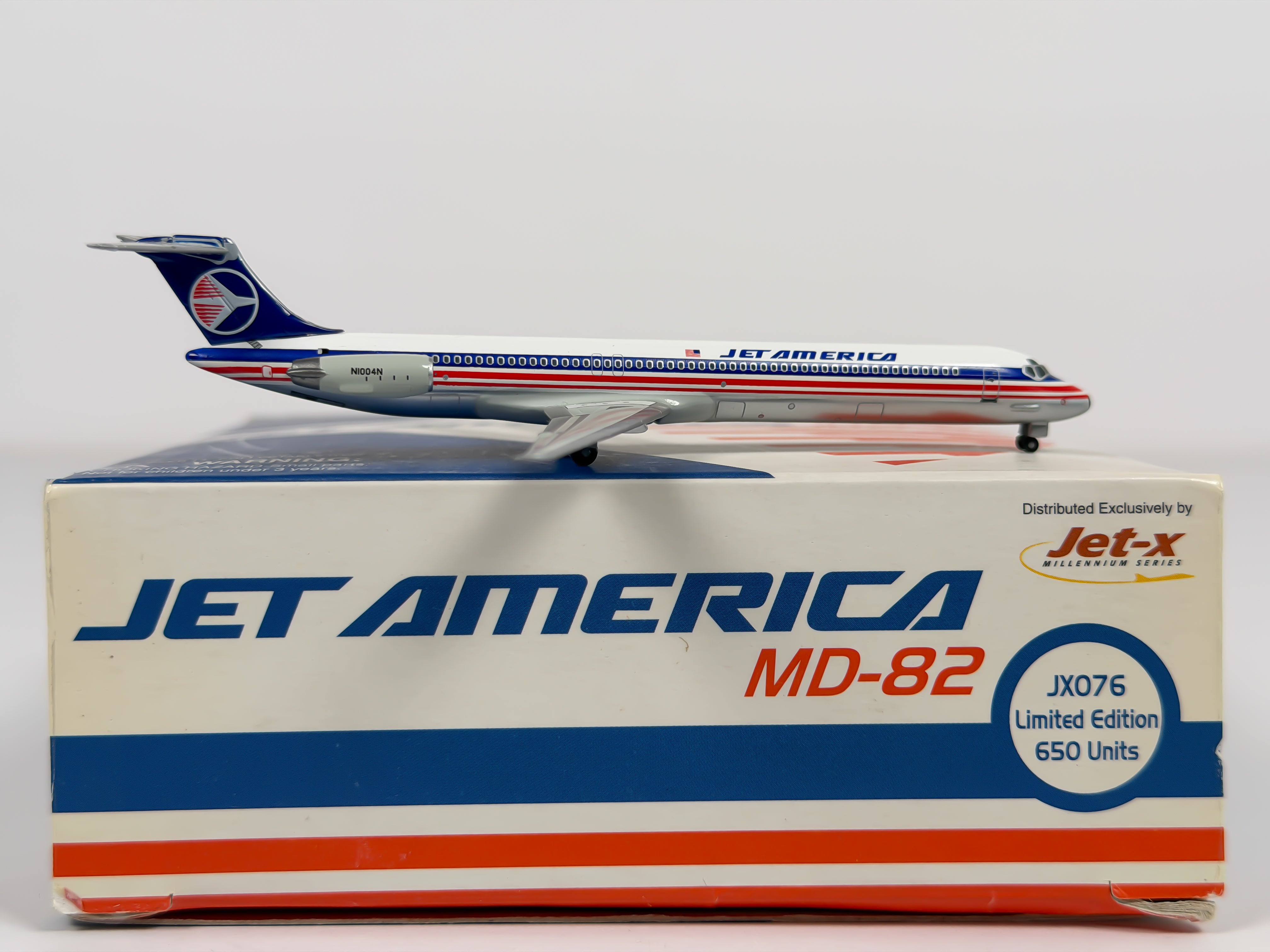 Jet America McDonnell Douglas MD-82 1:400 Jet-X N1004N (JX076)