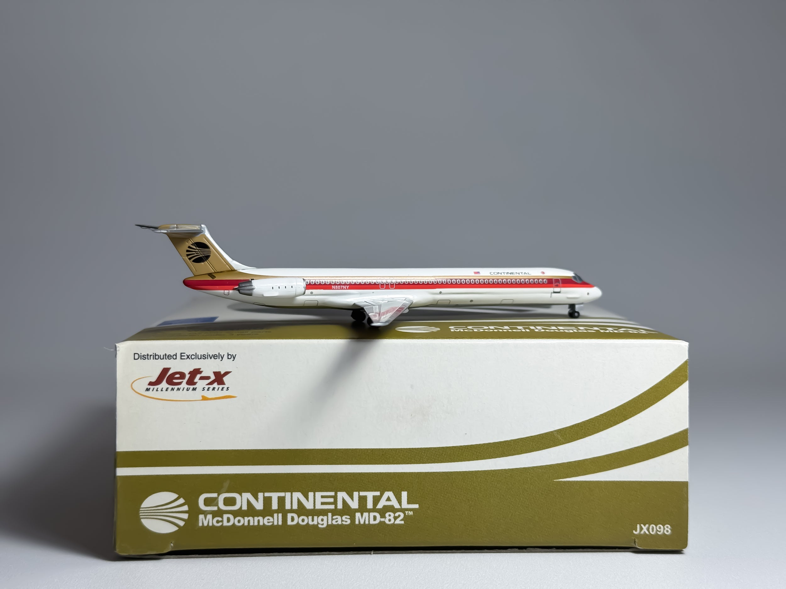 Continental Airlines McDonnell Douglas MD-82 1:400 Jet-X N807NY (JX098)