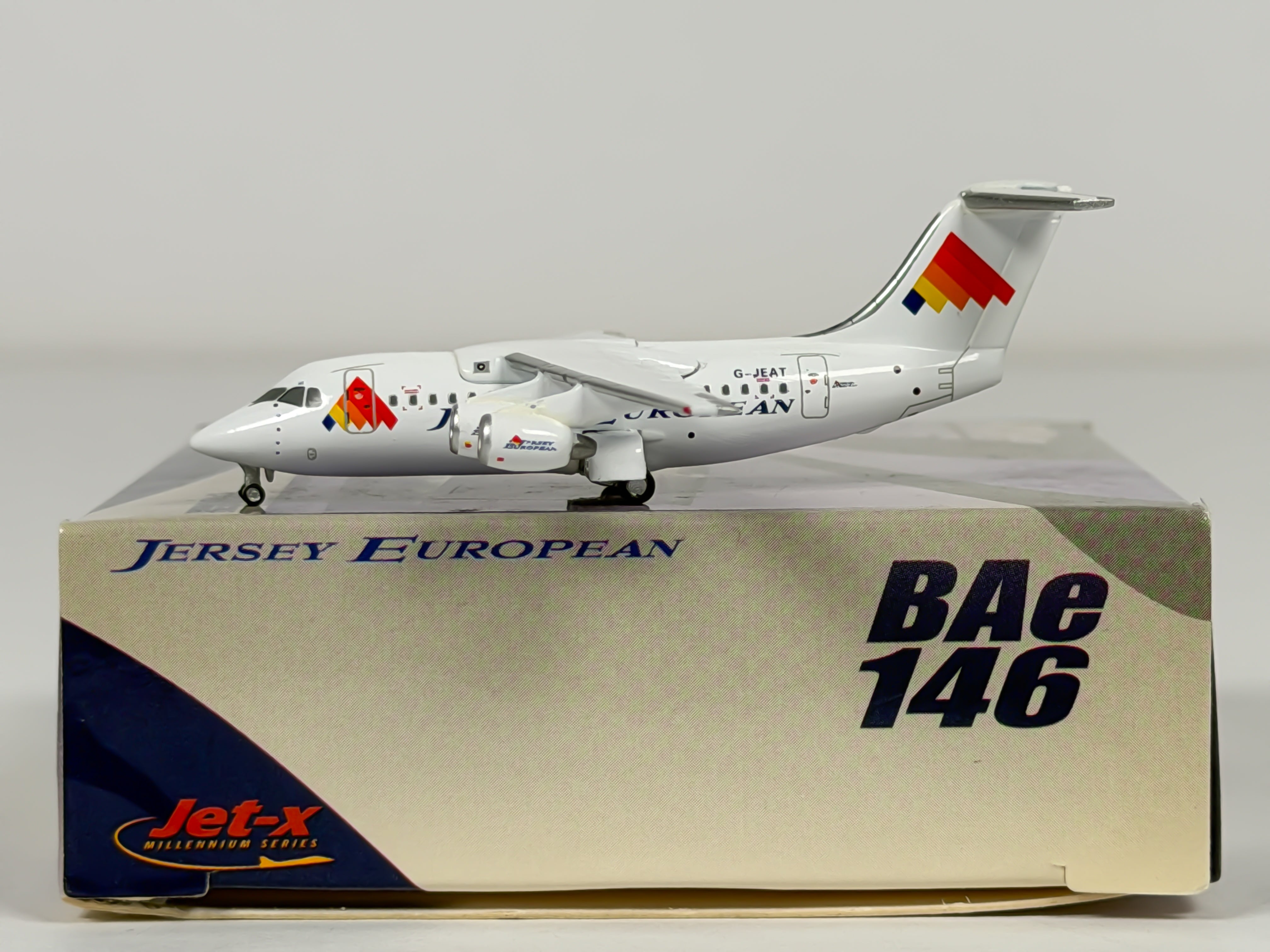 Jersey European Airways BAe 146 (Avro RJ70) 1:400 Jet-X G-JEAT (JX370)