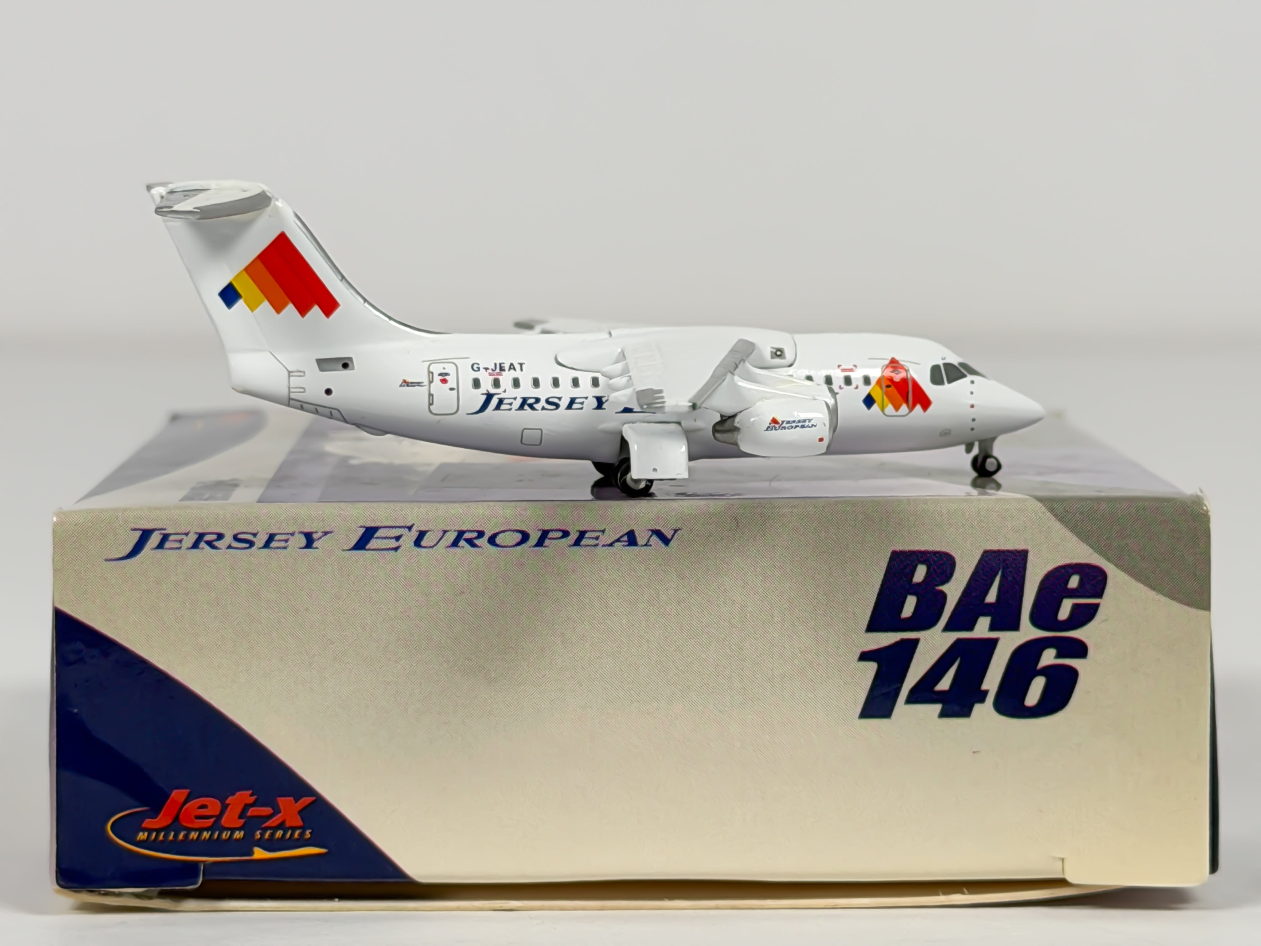 Jersey European Airways BAe 146 (Avro RJ70) 1:400 Jet-X G-JEAT (JX370)