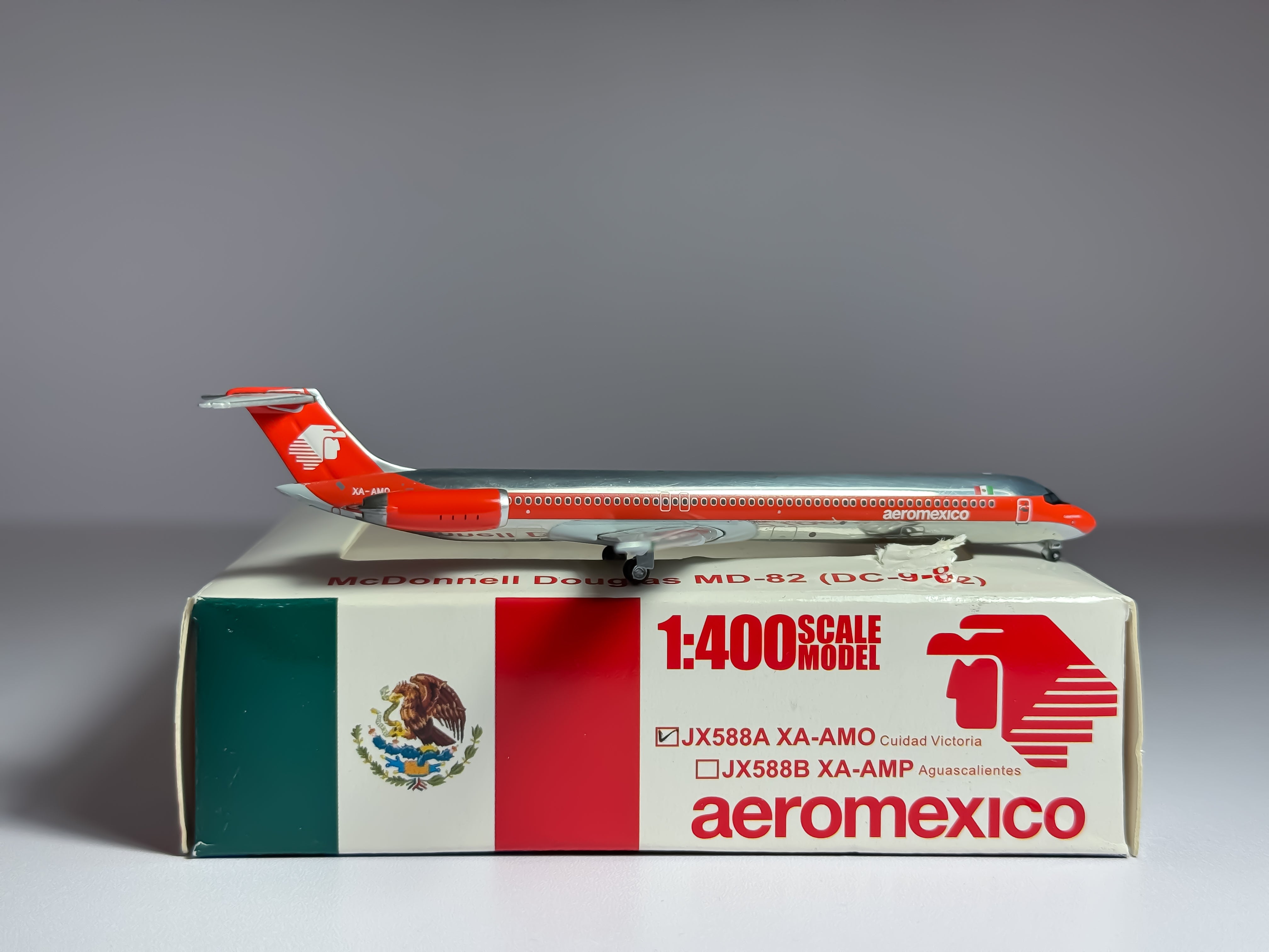 McDonnell Douglas MD-80 Diecast Aircraft Models · Northeast Diecast