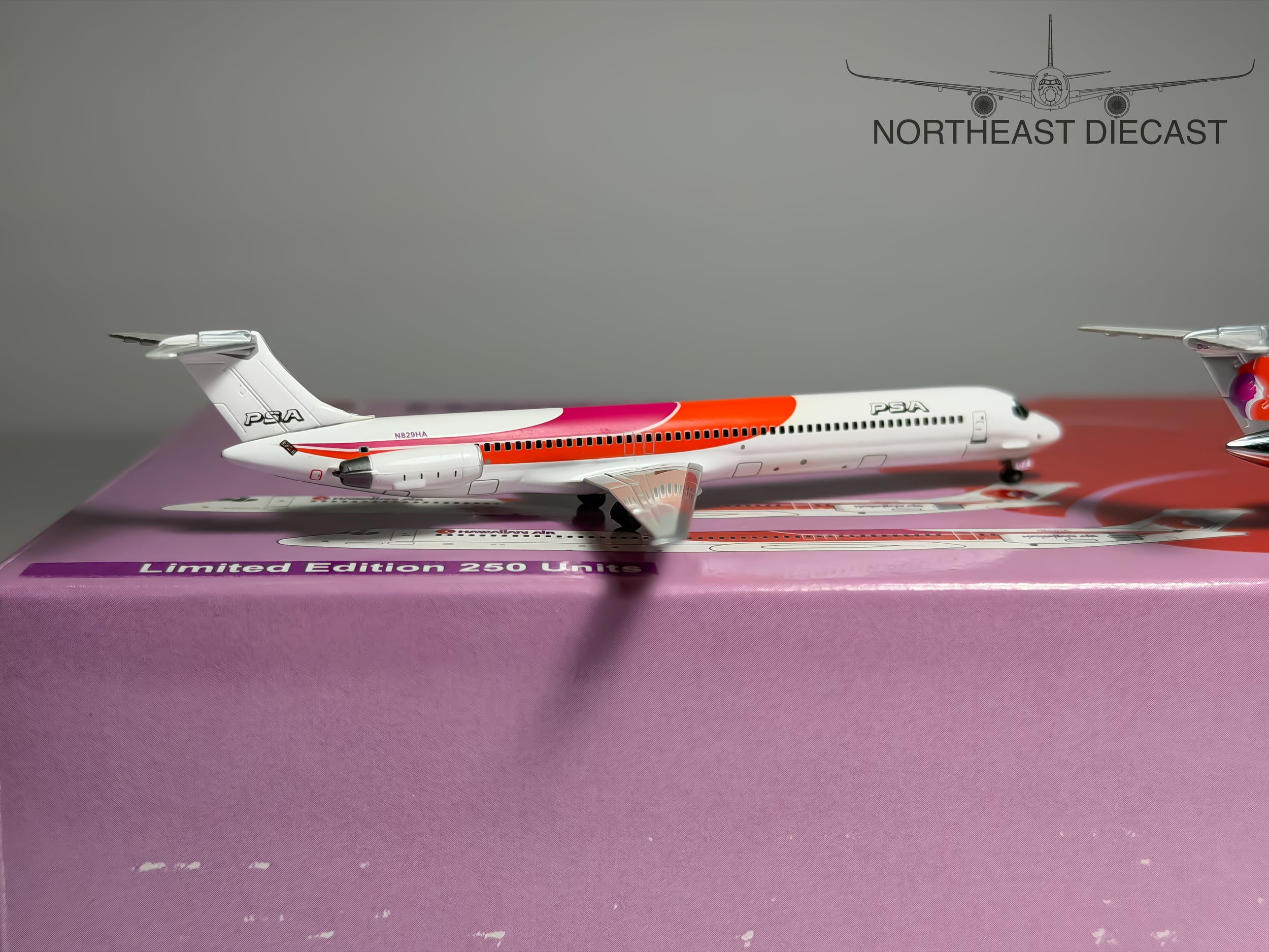PSA & Hawaiian Airlines McDonnell Douglas MD-81 1:400 Jet-X N829HA & N859HA (JXM132)
